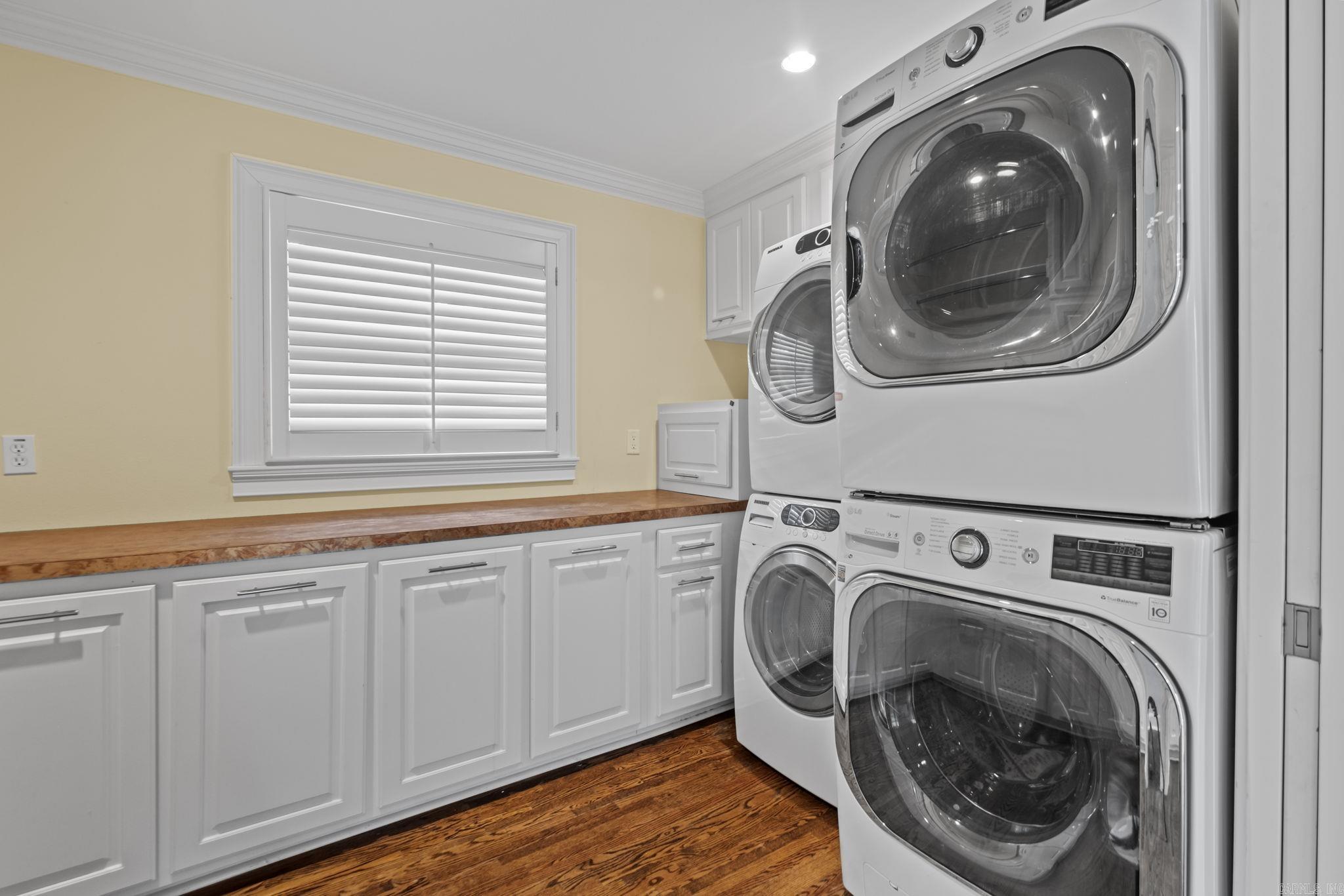 Pine Manor - Residential