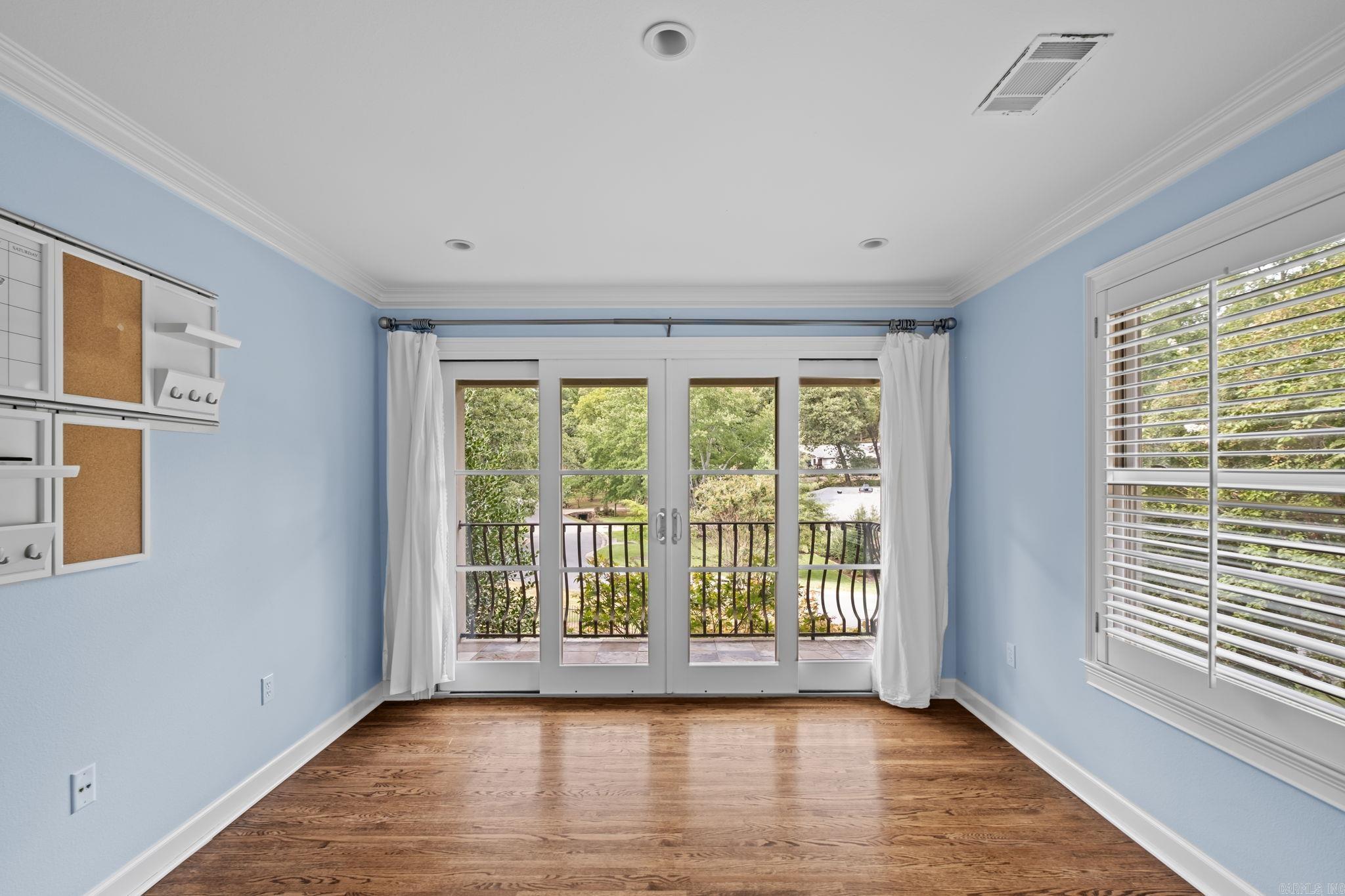 Pine Manor - Residential