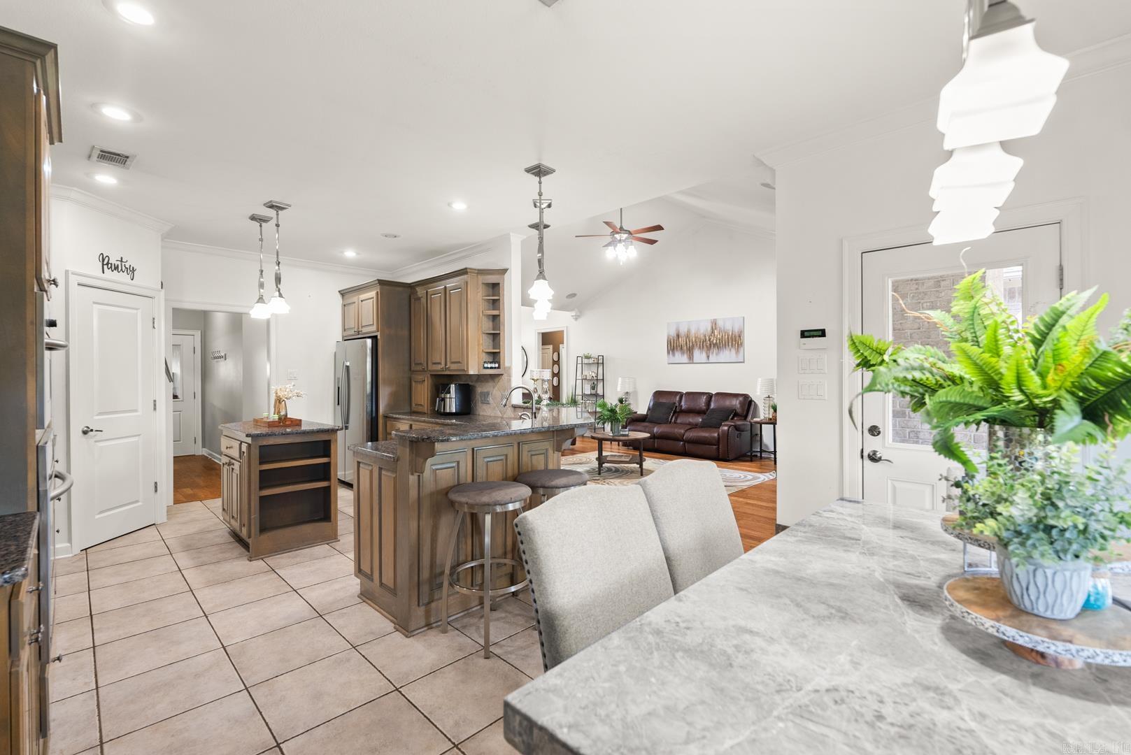 SOUTH WIND - Residential
