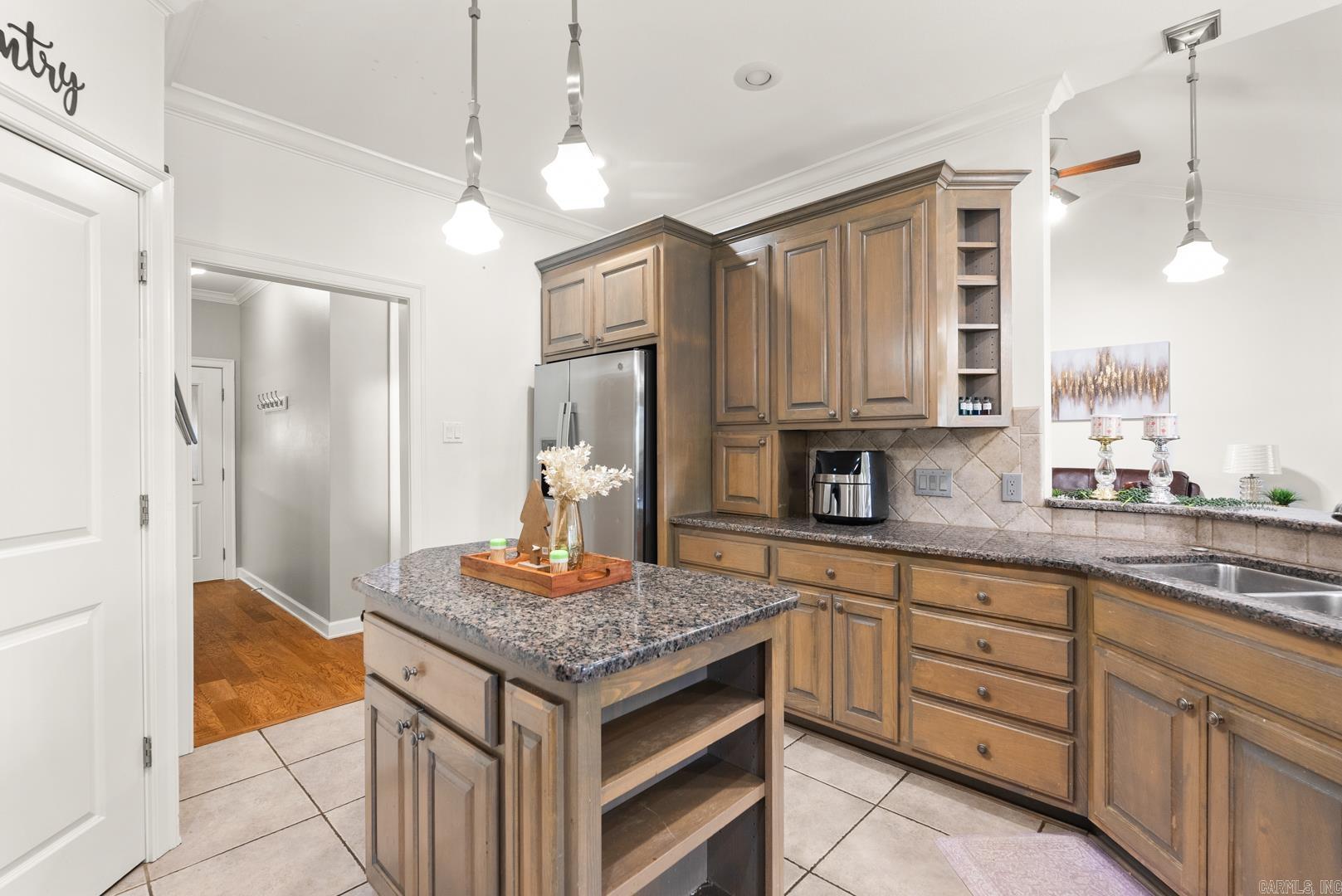 SOUTH WIND - Residential