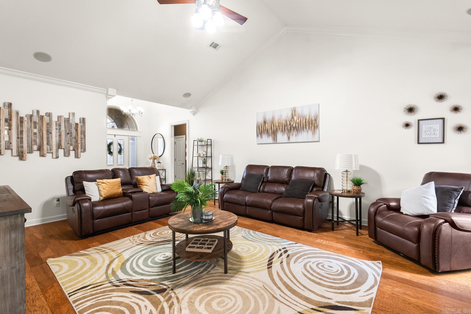 SOUTH WIND - Residential