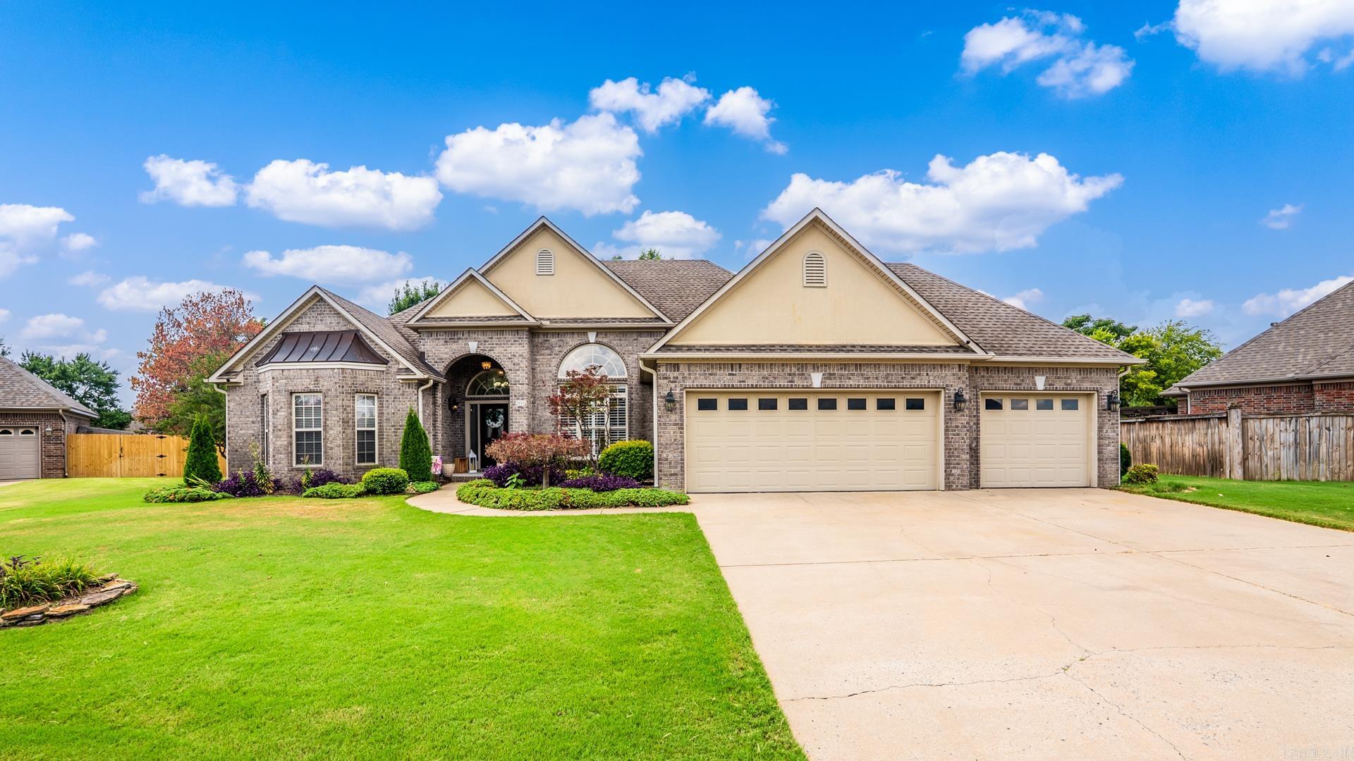 Stunning Southwind Beauty! Located in the desirable Southwind neighborhood, this one-level, 4 bedrooms, 3 bathroom home offers a spacious 2,489 sqft of stylish living space. Inside youāll find gleaming hardwood floors, tall ceilings, granite countertops, and stainless steel appliances. This beauty sits on a large lot with beautiful landscaping, fenced yard, sprinkler system, and a charming gazebo perfect for relaxing or entertaining. Enjoy peace of mind with a new roof and brand-new HVAC (2025). The 3-car garage provides plenty of space, while the prime location keeps you close to everything you need. This one checks all the boxesāschedule your showing today!