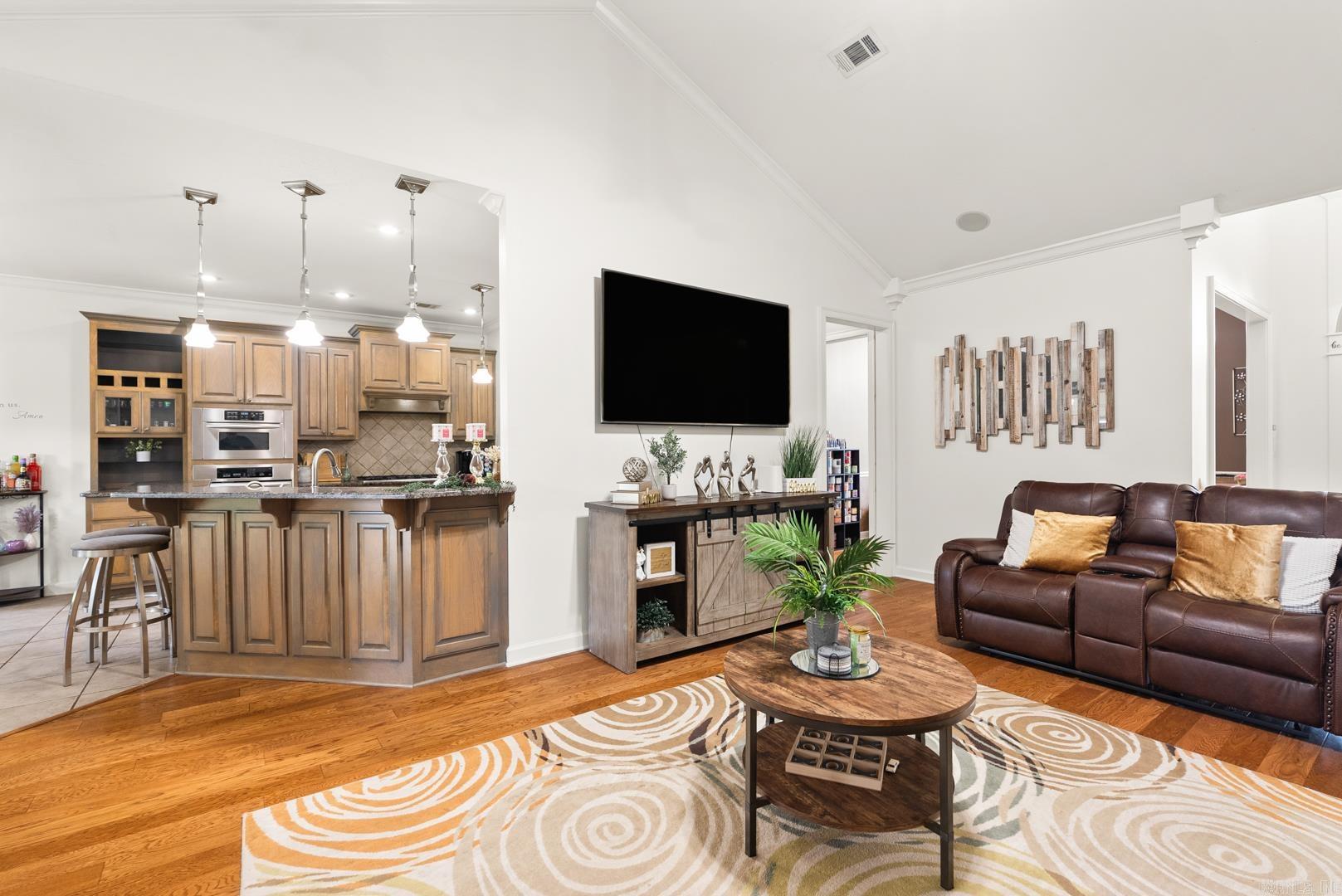 SOUTH WIND - Residential