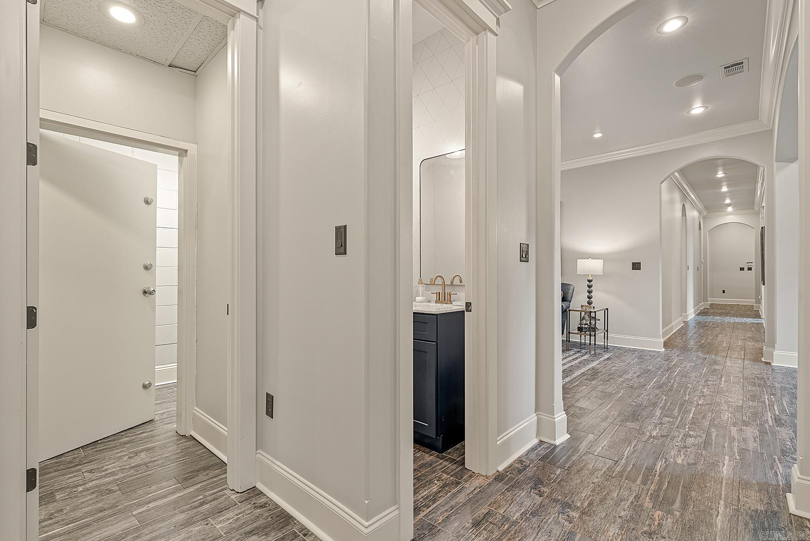 DUNWOODY-HUNTCLIFF - Residential