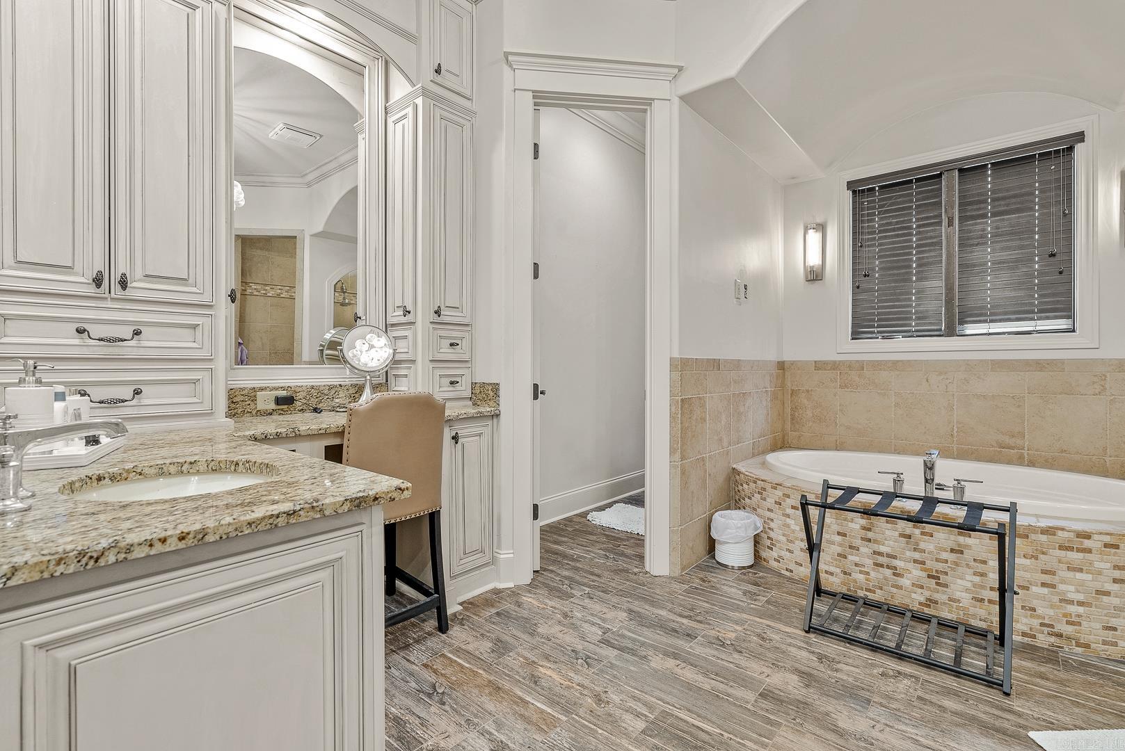 DUNWOODY-HUNTCLIFF - Residential