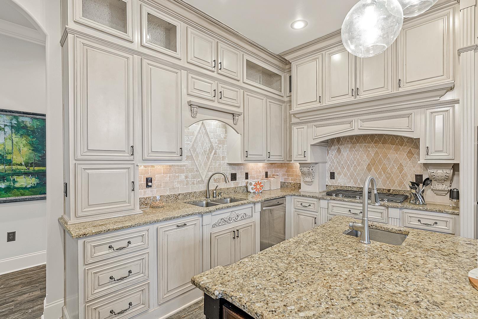 DUNWOODY-HUNTCLIFF - Residential