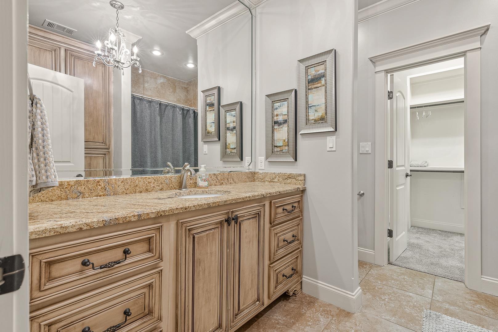 DUNWOODY-HUNTCLIFF - Residential