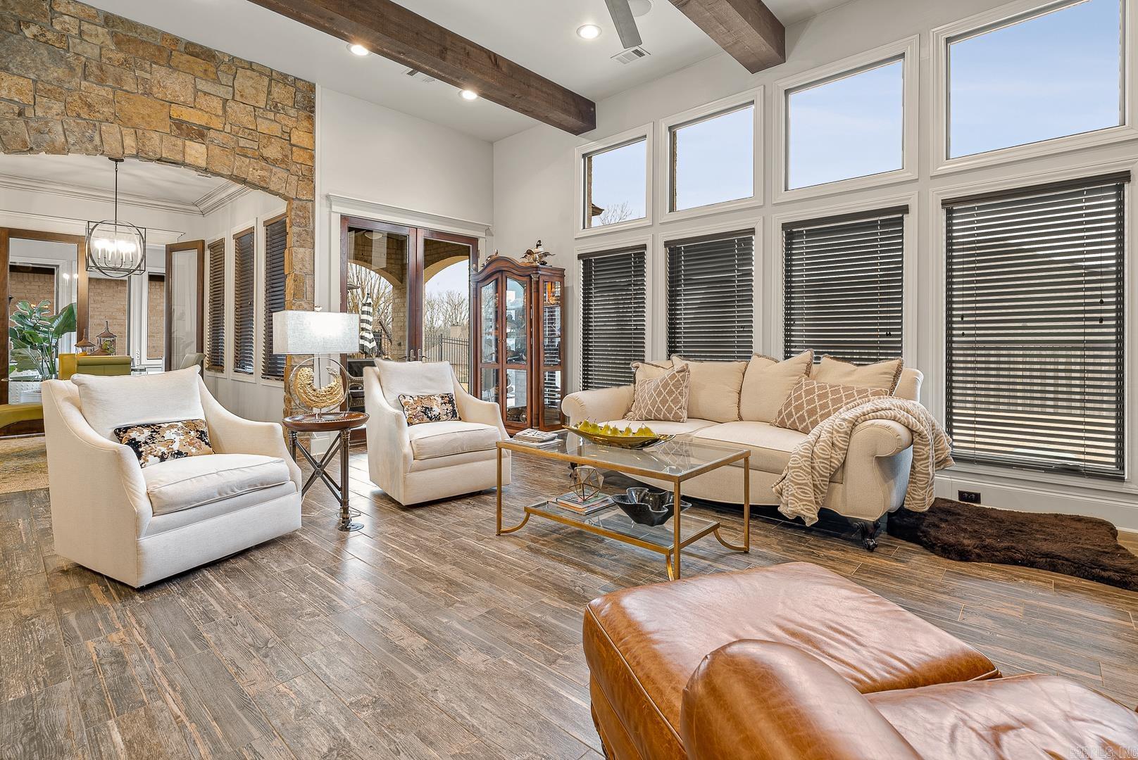 DUNWOODY-HUNTCLIFF - Residential