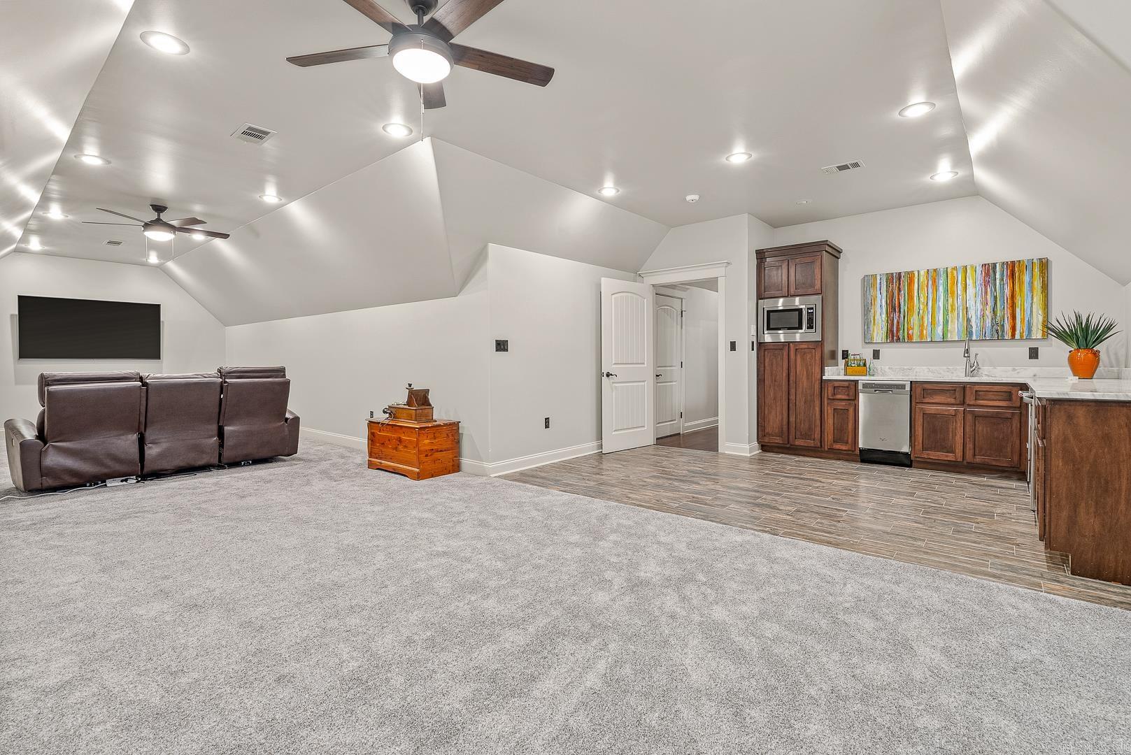 DUNWOODY-HUNTCLIFF - Residential