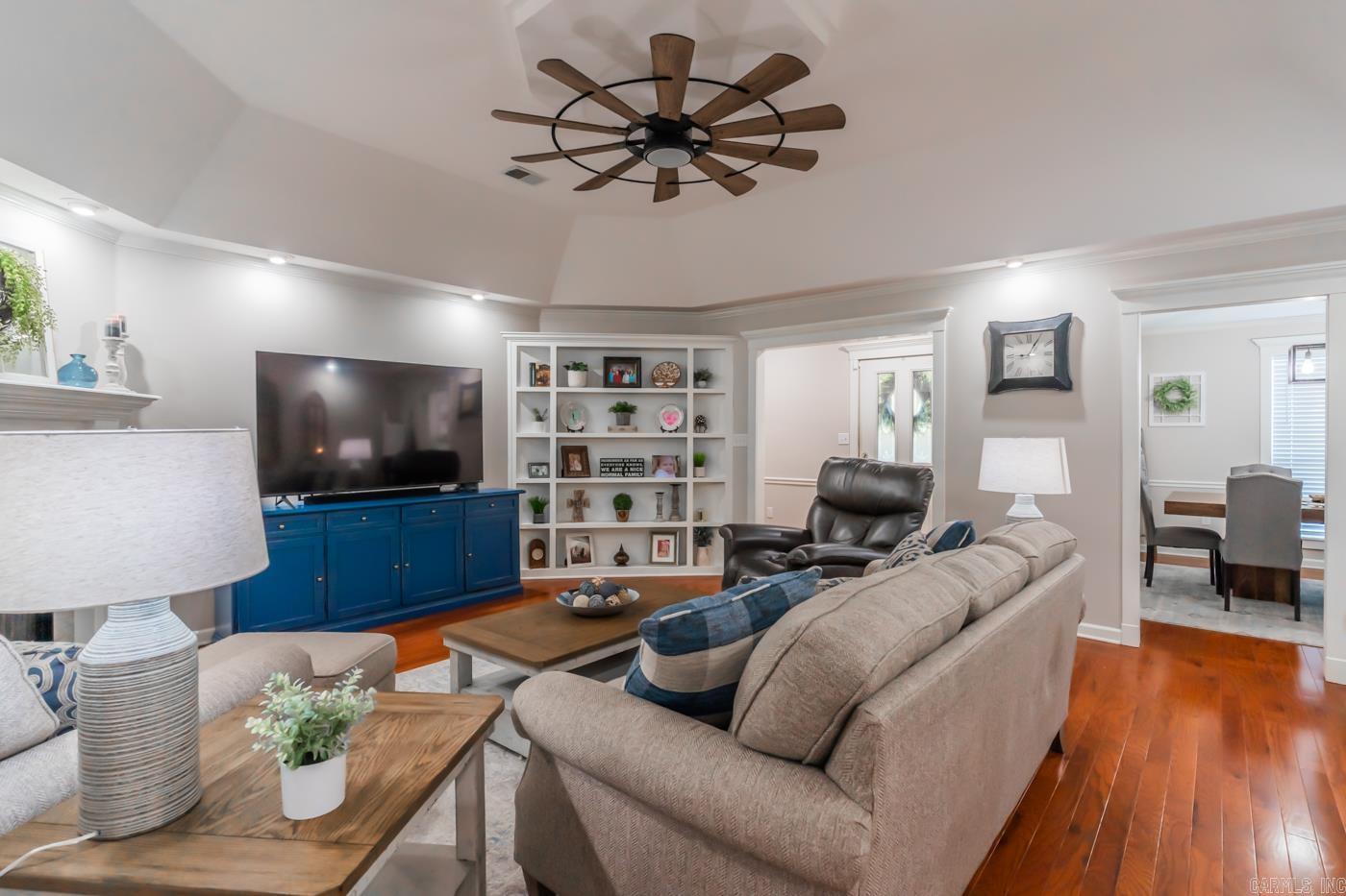 SOUTHRIDGE - Residential