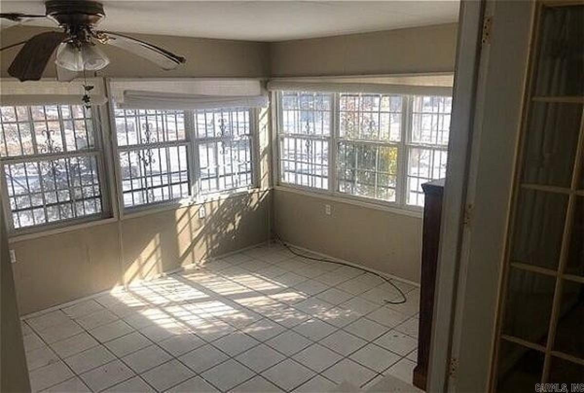 Scott Inside - Residential