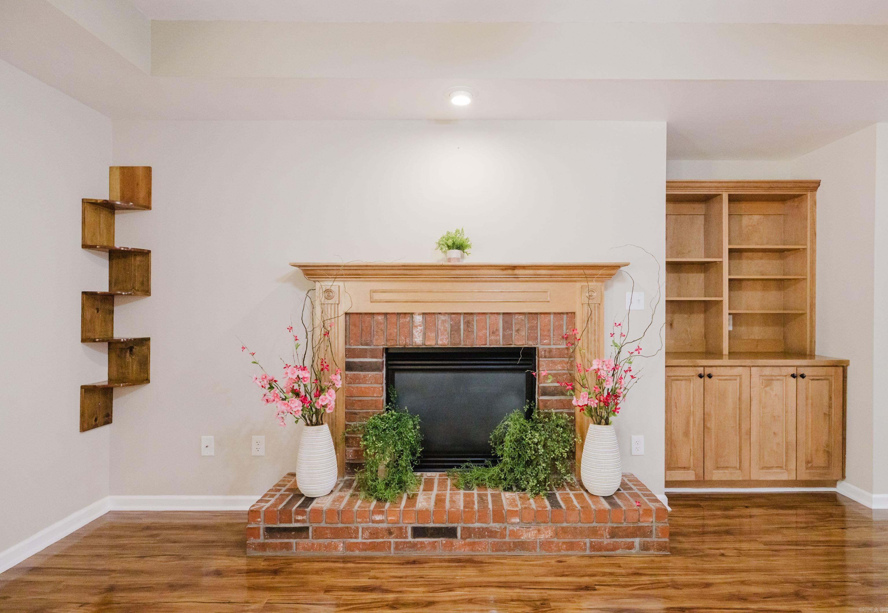 HARTFORD HILLS - Residential