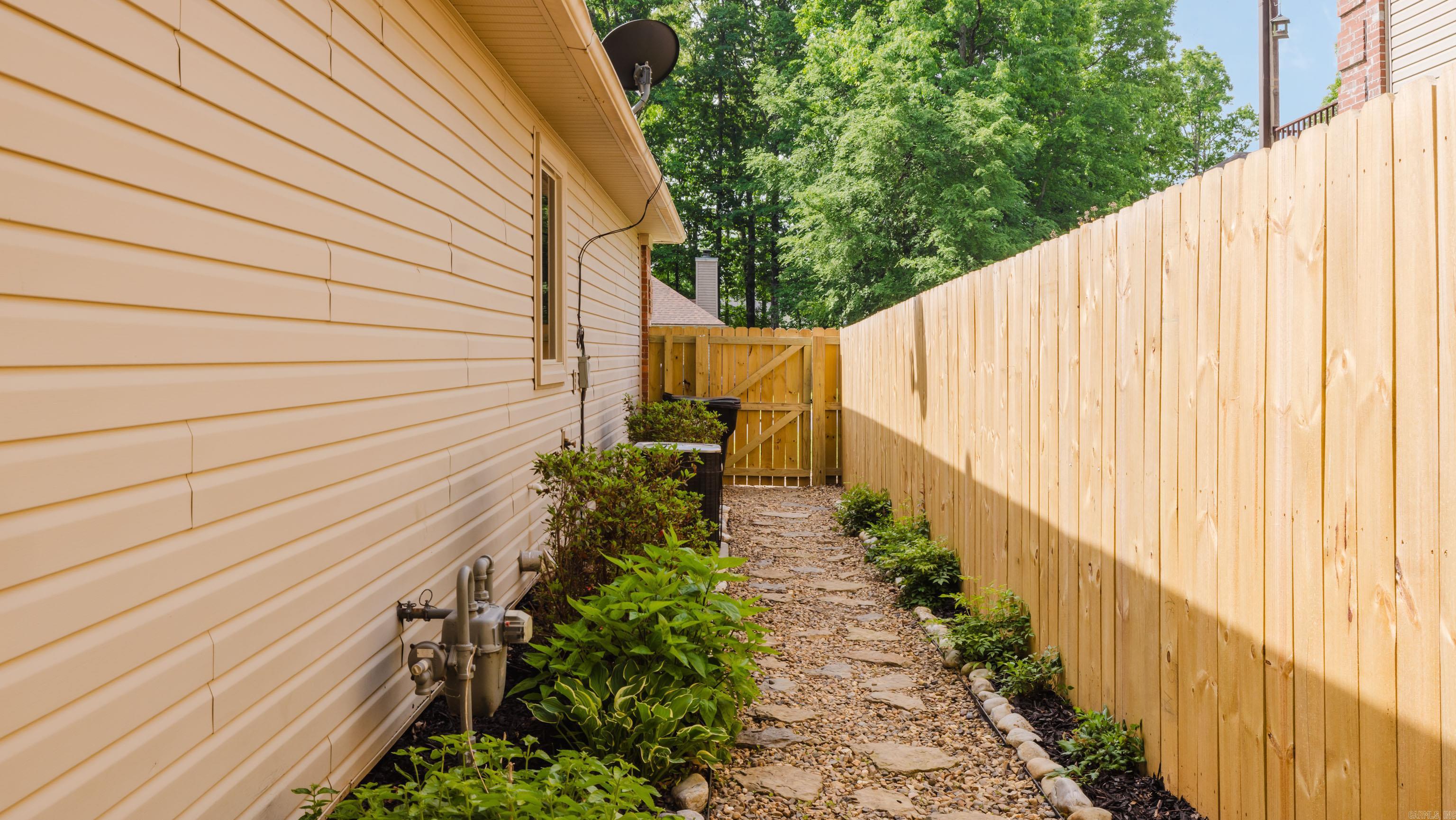 HARTFORD HILLS - Residential