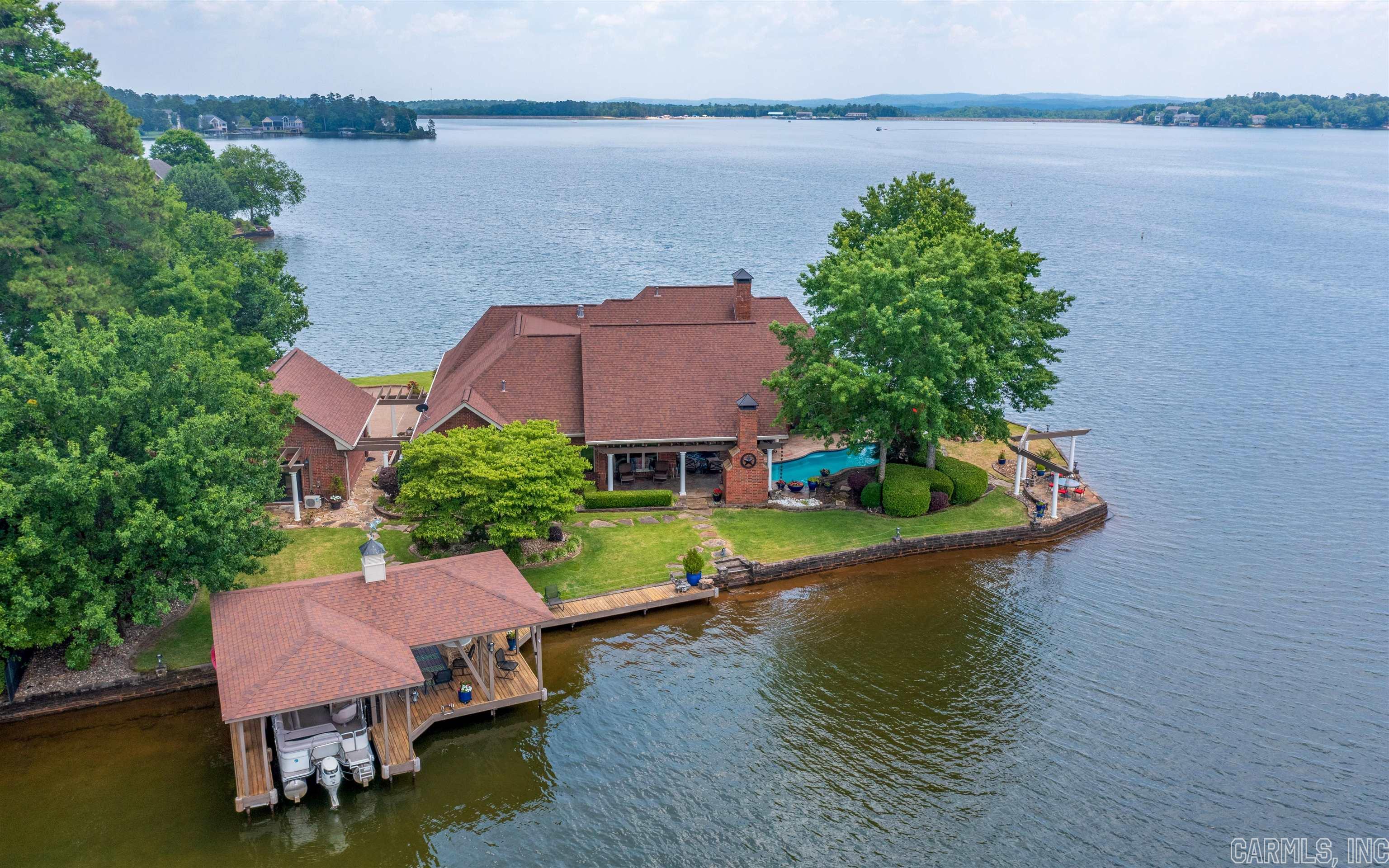 RESPLANDOR POINT - Residential