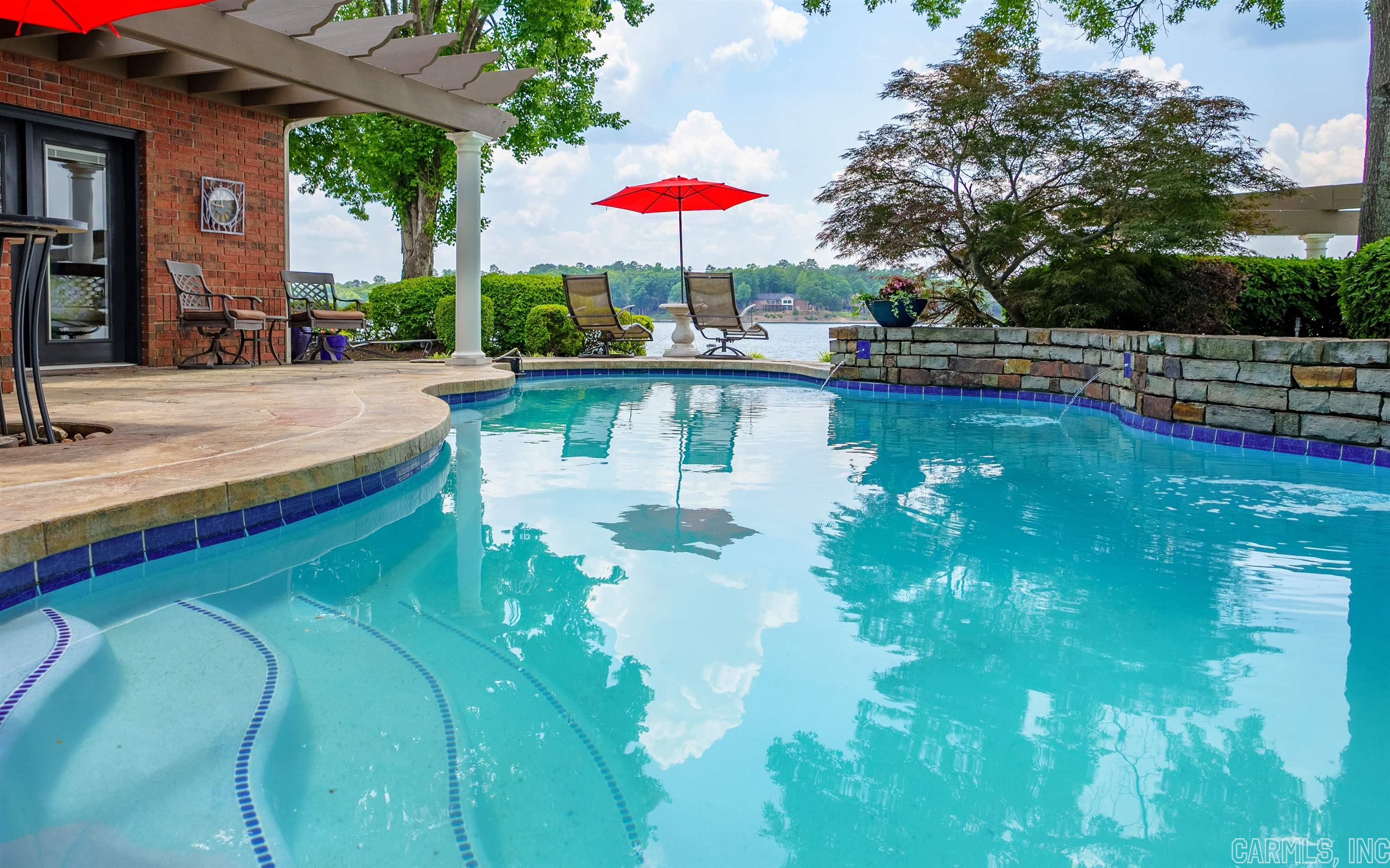 RESPLANDOR POINT - Residential