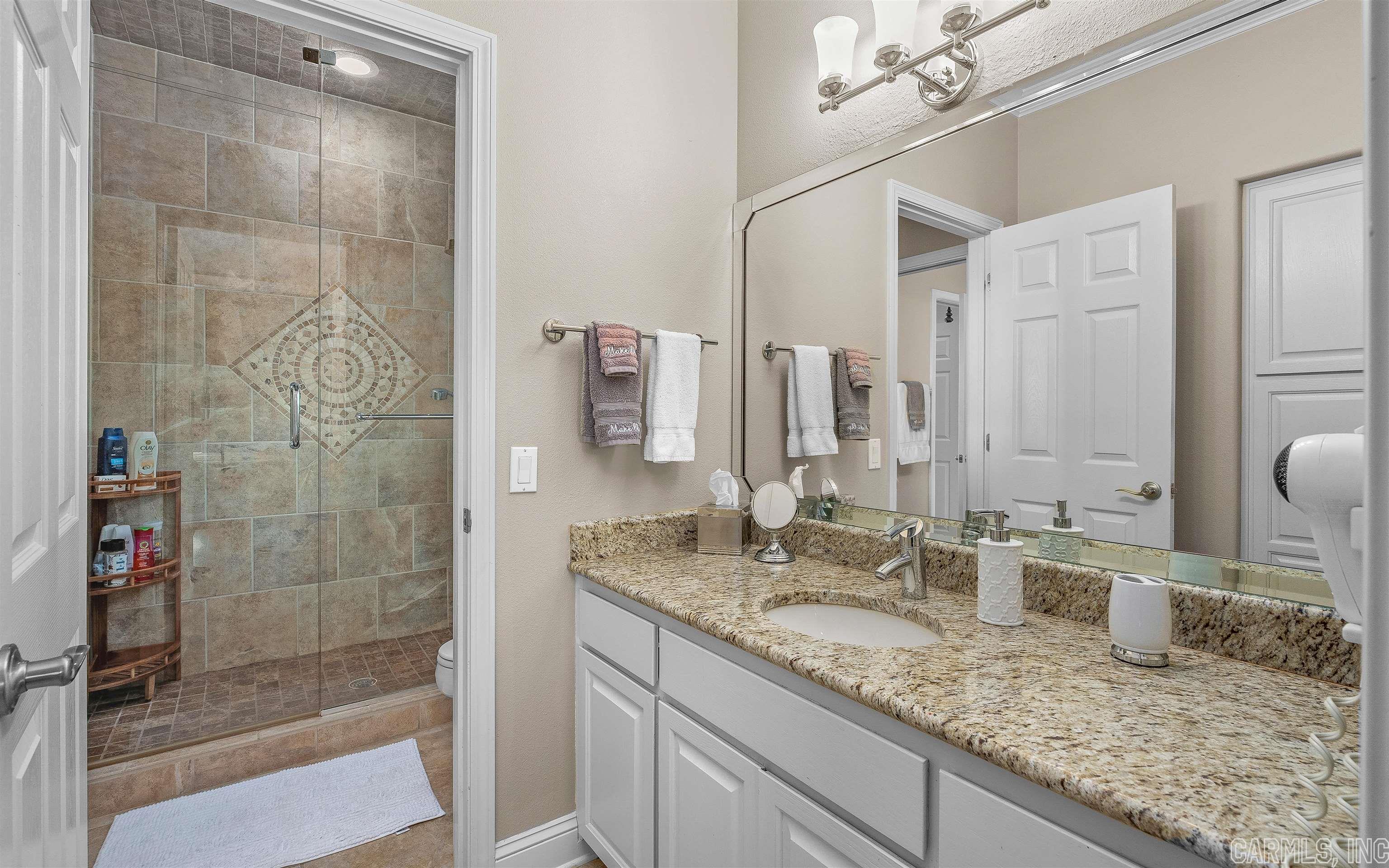 RESPLANDOR POINT - Residential