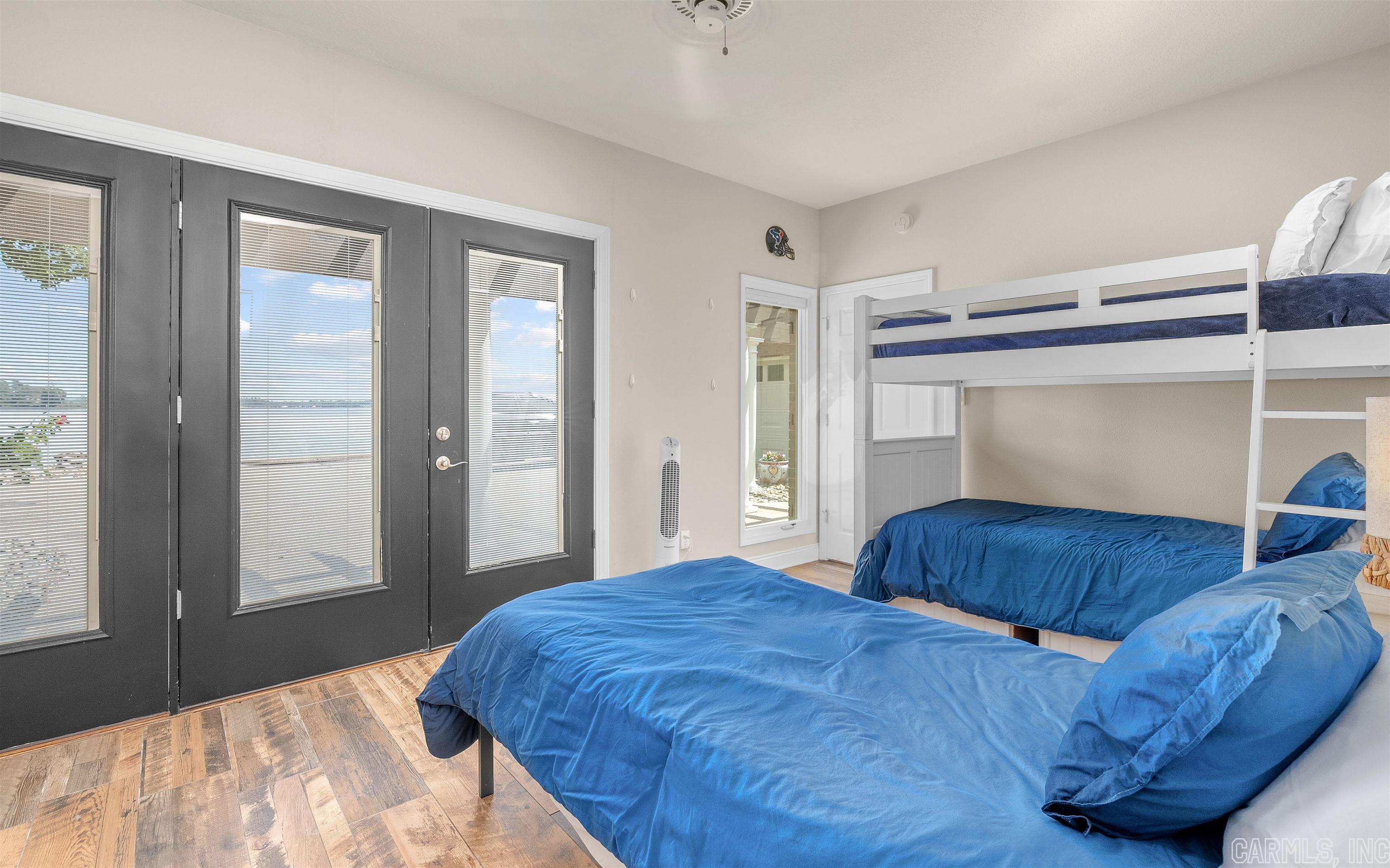 RESPLANDOR POINT - Residential