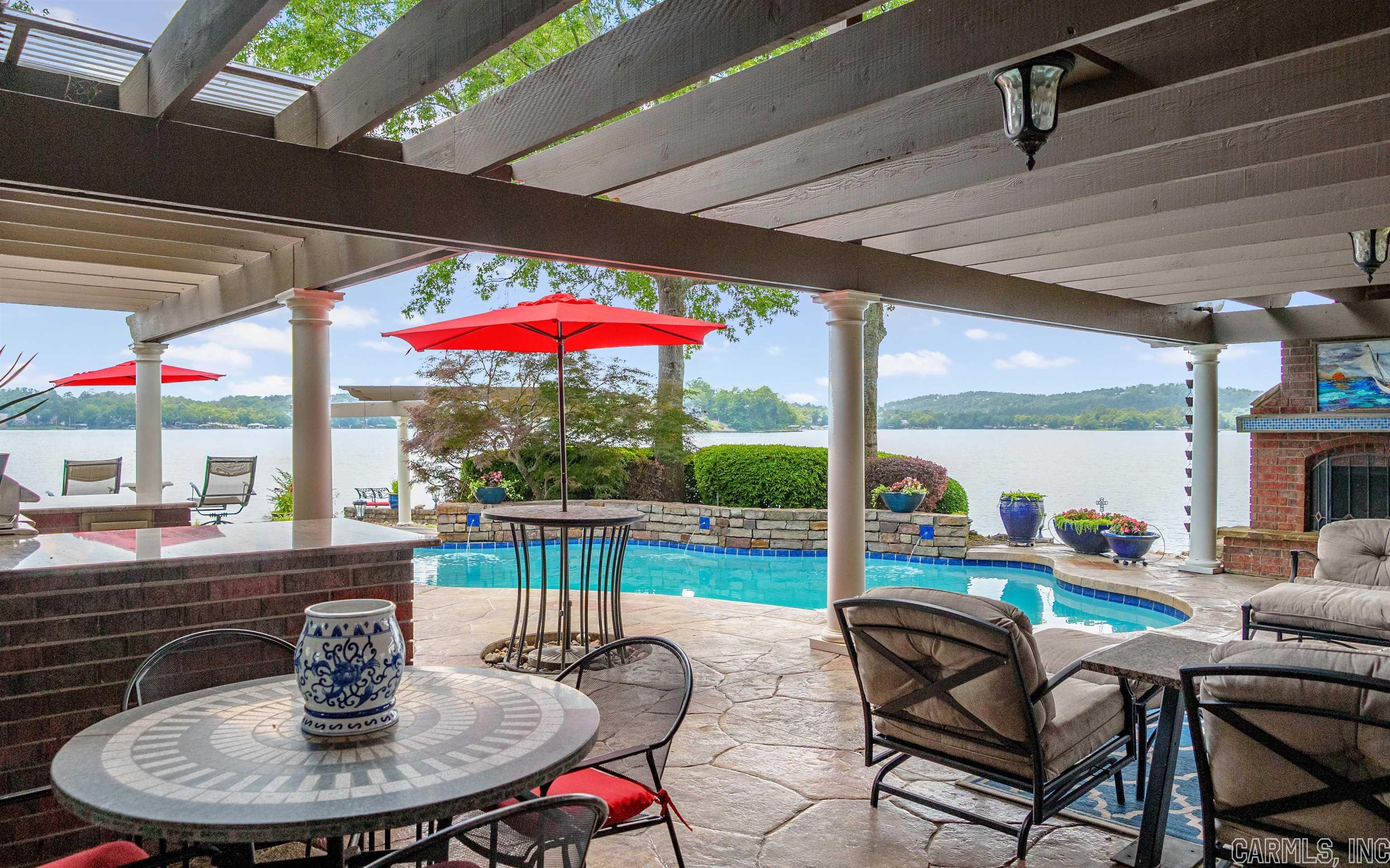 RESPLANDOR POINT - Residential