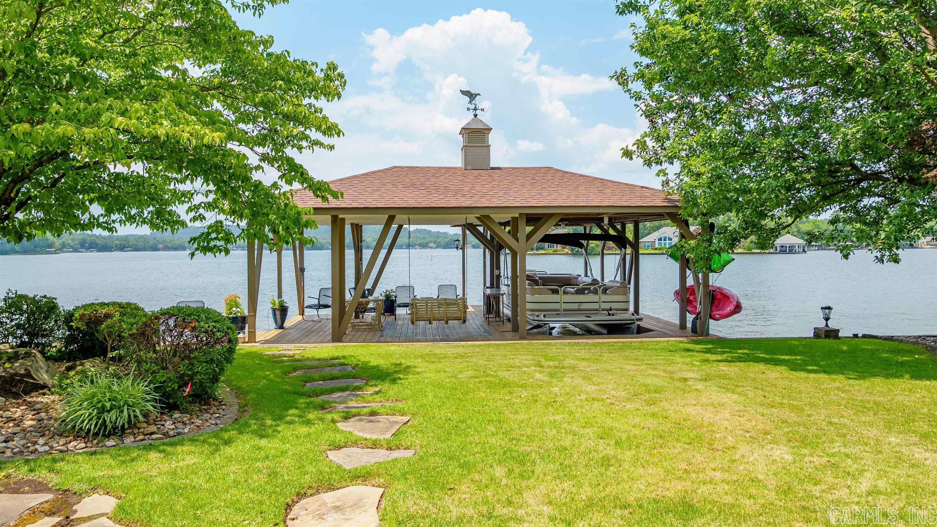 RESPLANDOR POINT - Residential