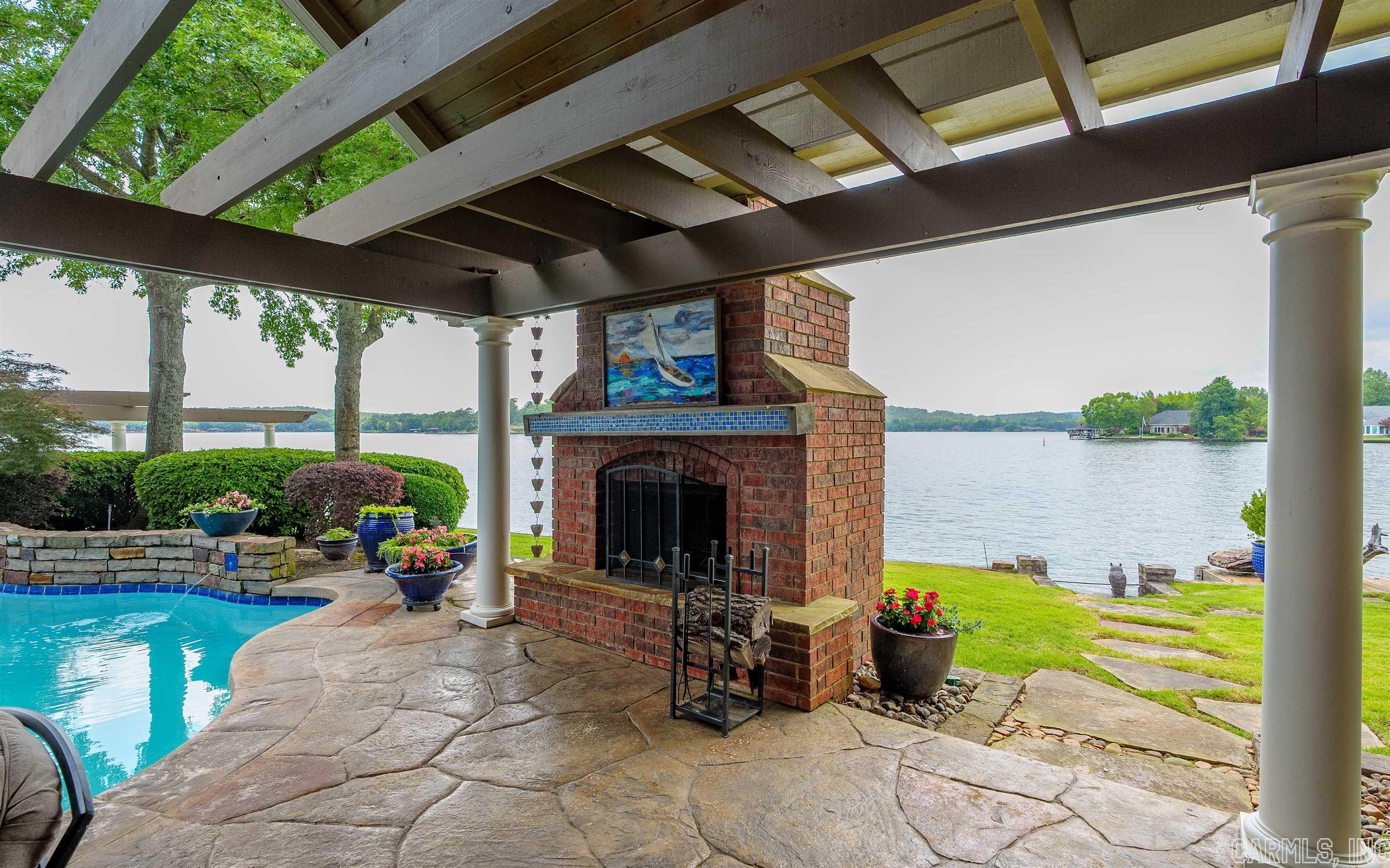 RESPLANDOR POINT - Residential