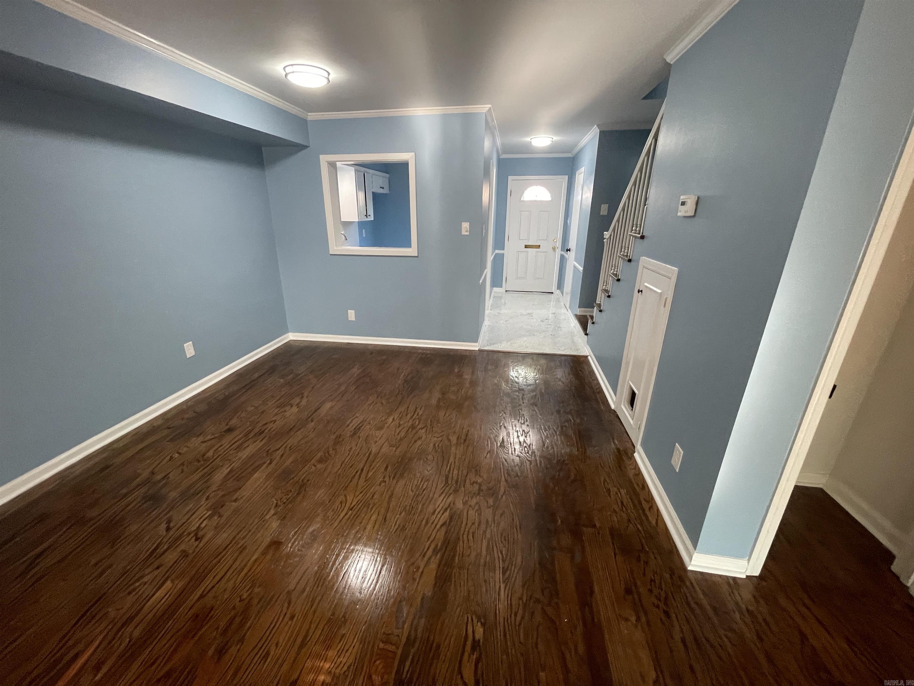 HAMPTON COURT APT HPR - Residential