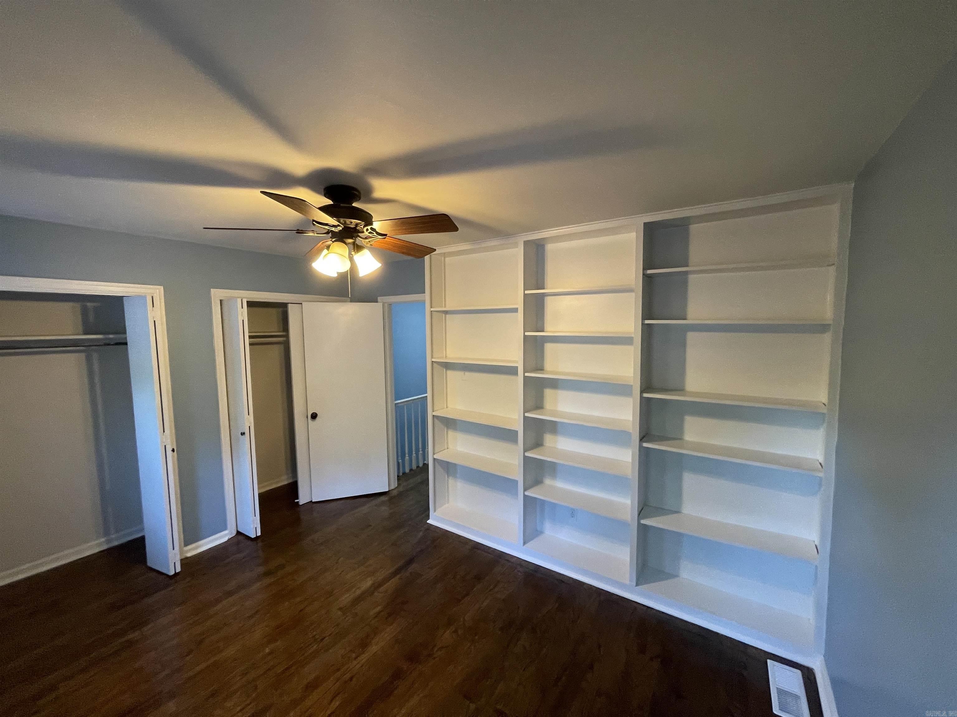 HAMPTON COURT APT HPR - Residential