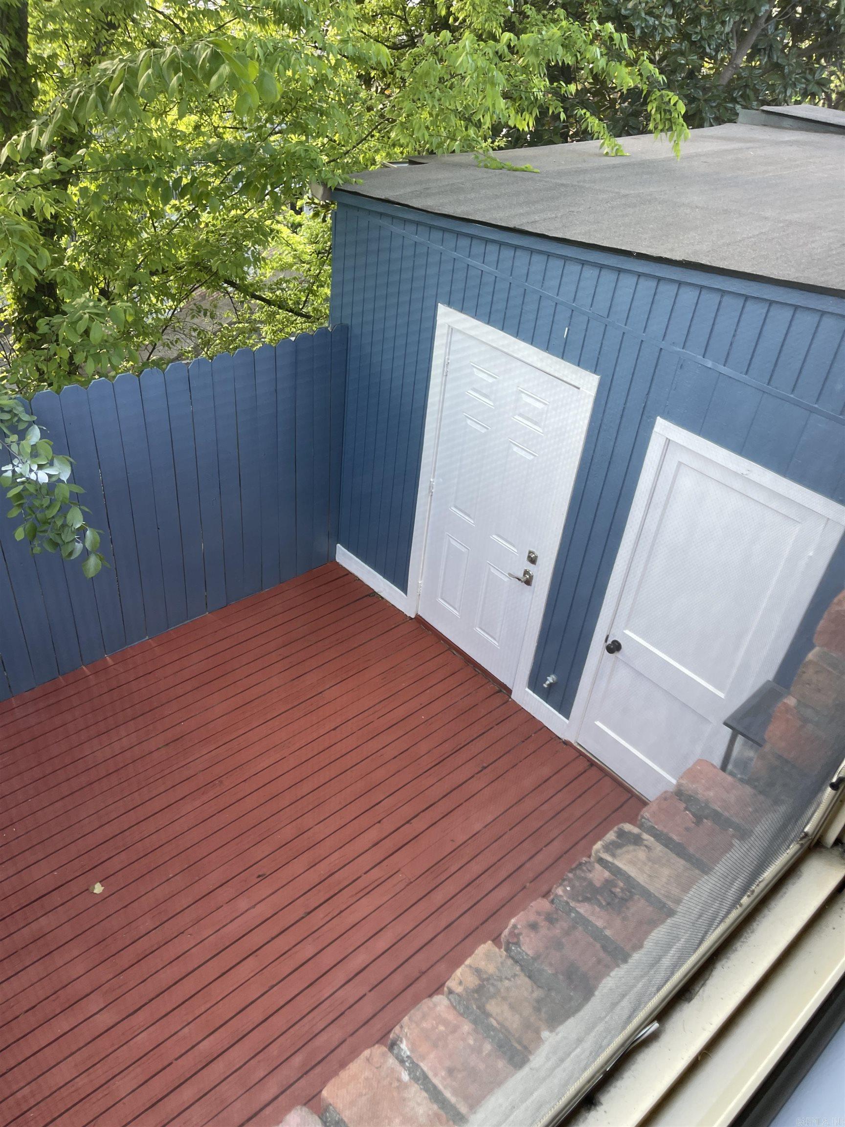 HAMPTON COURT APT HPR - Residential