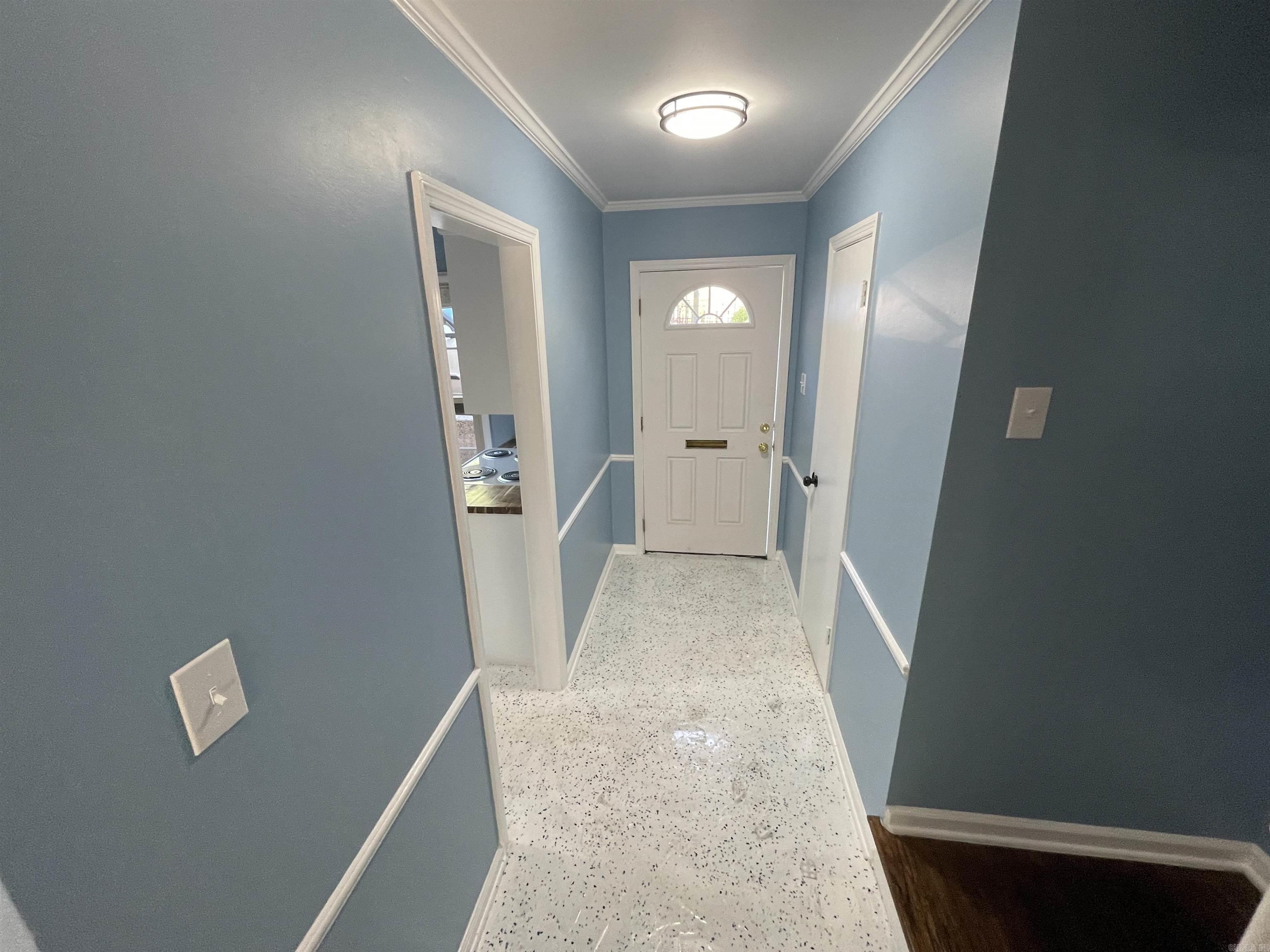 HAMPTON COURT APT HPR - Residential