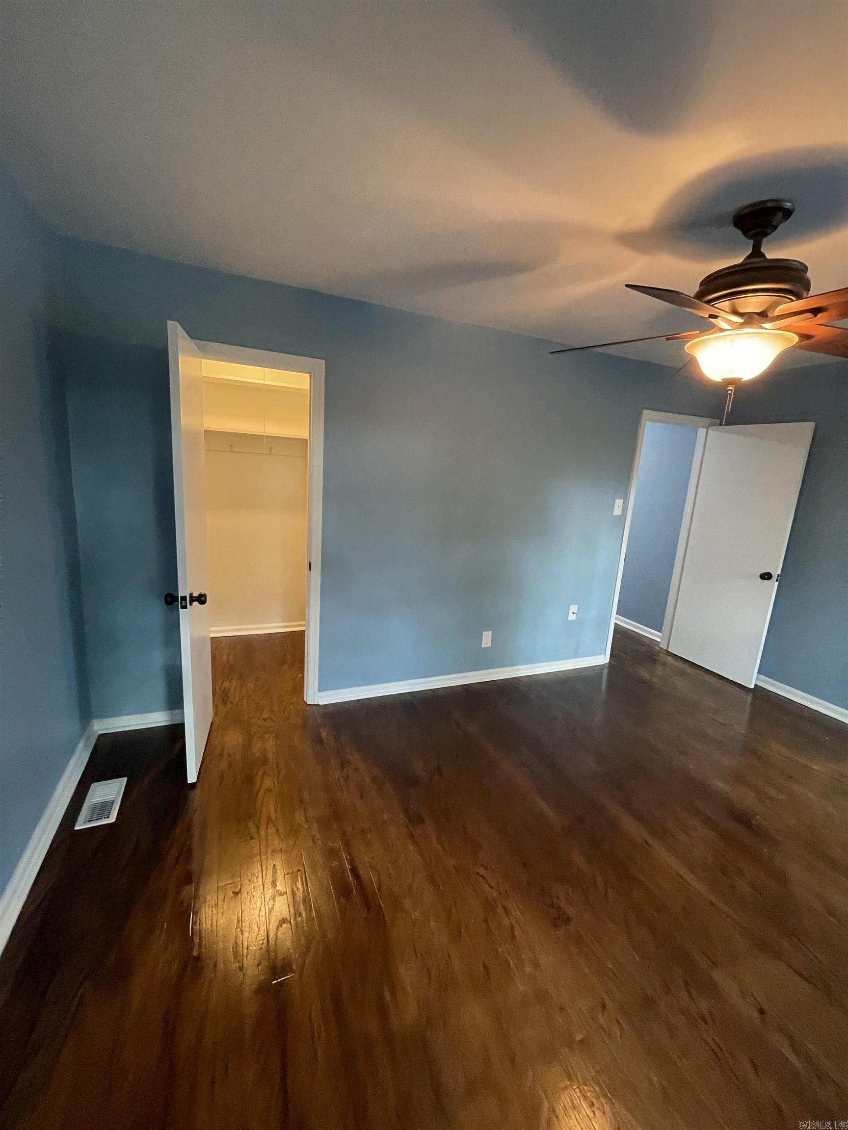 HAMPTON COURT APT HPR - Residential