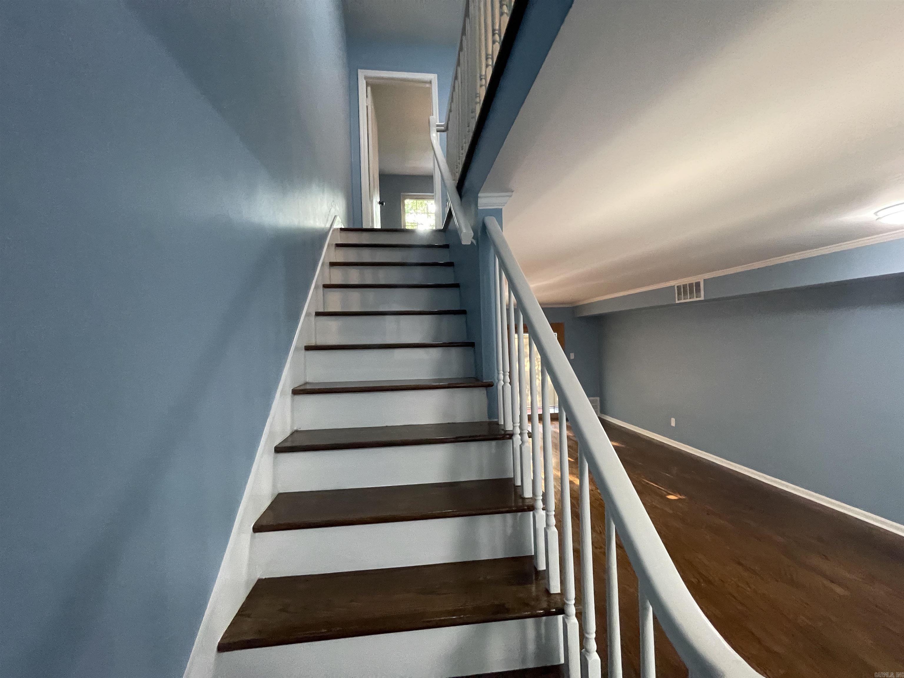 HAMPTON COURT APT HPR - Residential