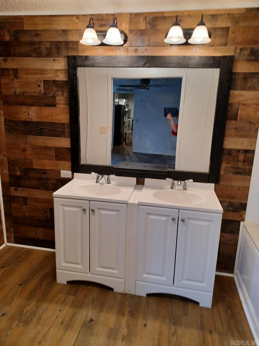 Metes & Bounds - Residential Income