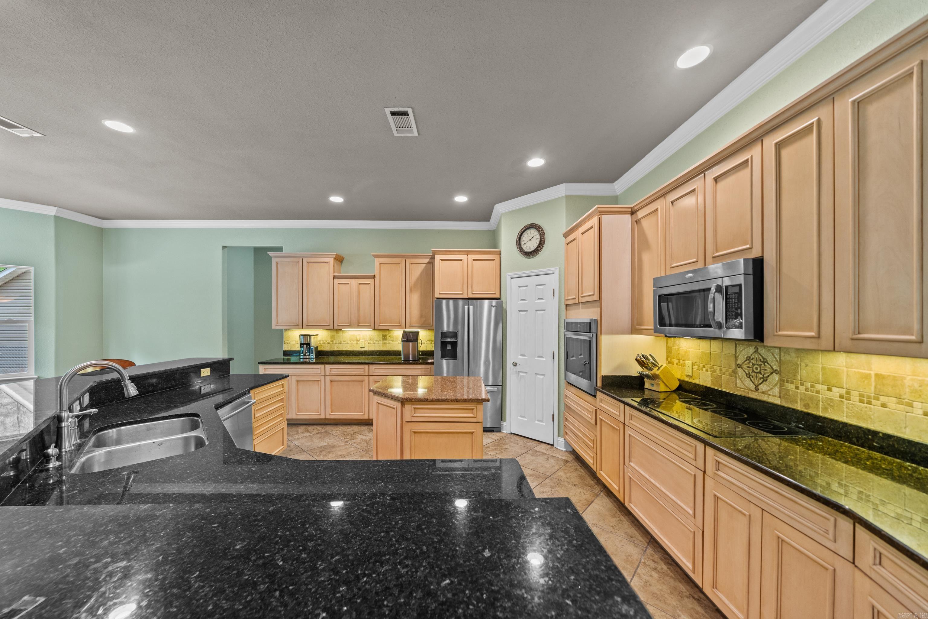 DIAMONDHEAD Q - Residential