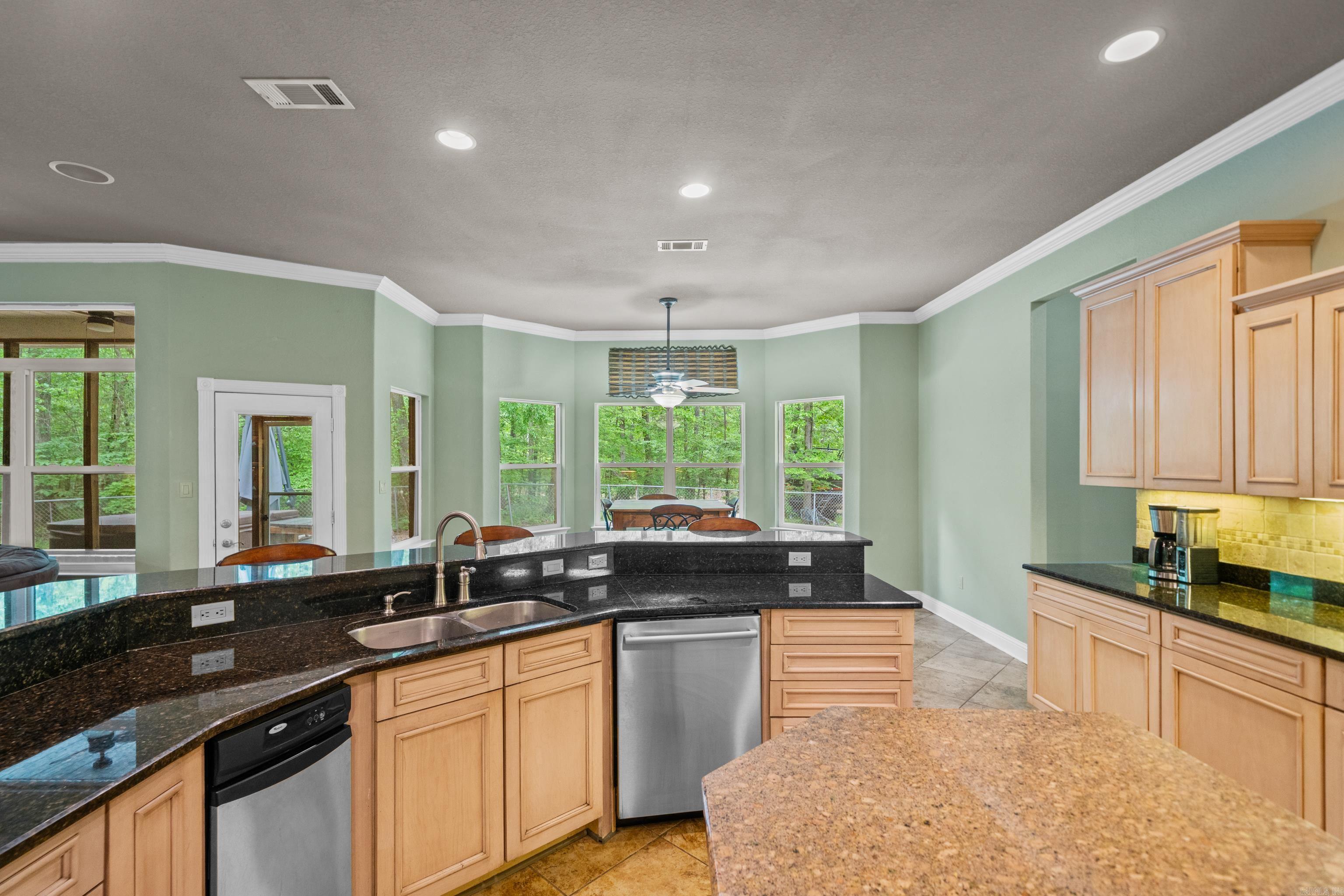 DIAMONDHEAD Q - Residential