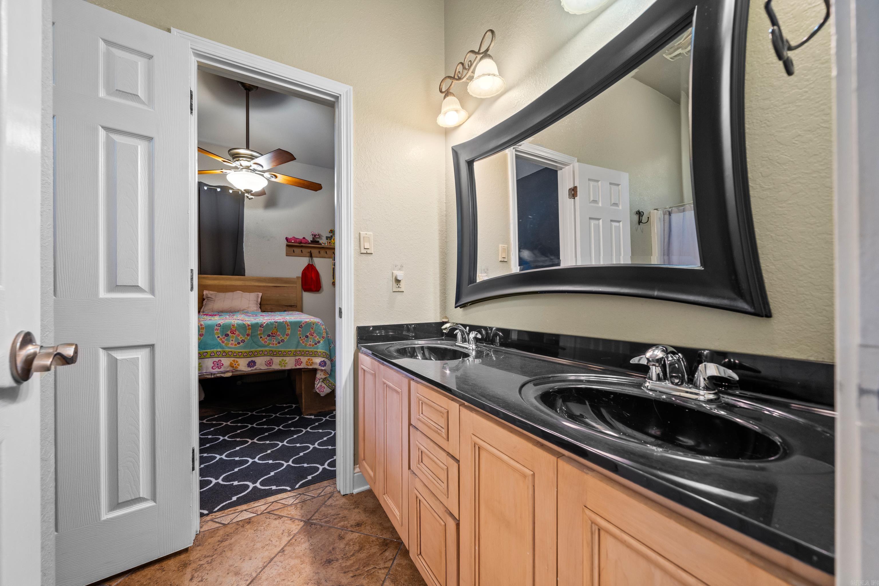 DIAMONDHEAD Q - Residential