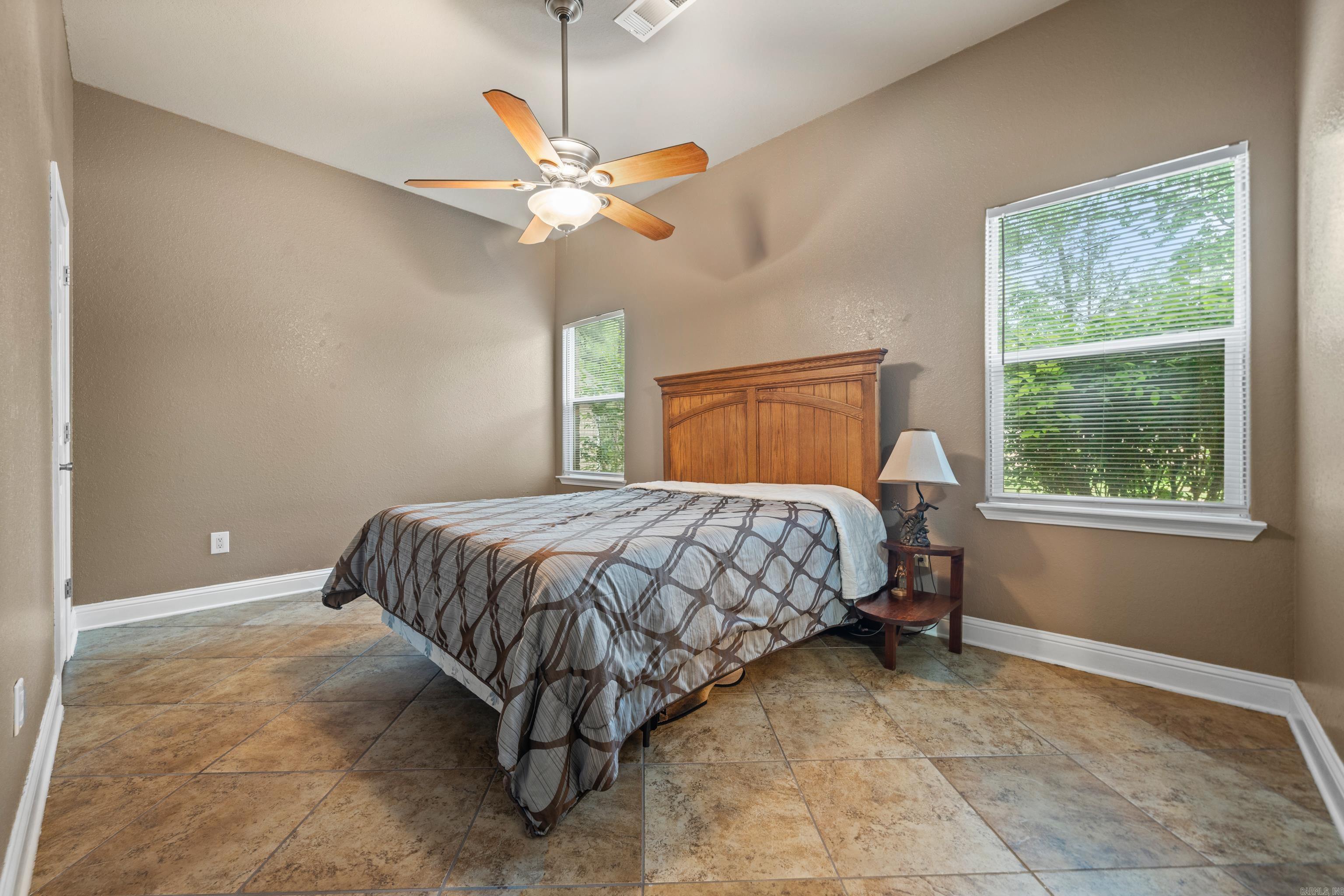 DIAMONDHEAD Q - Residential