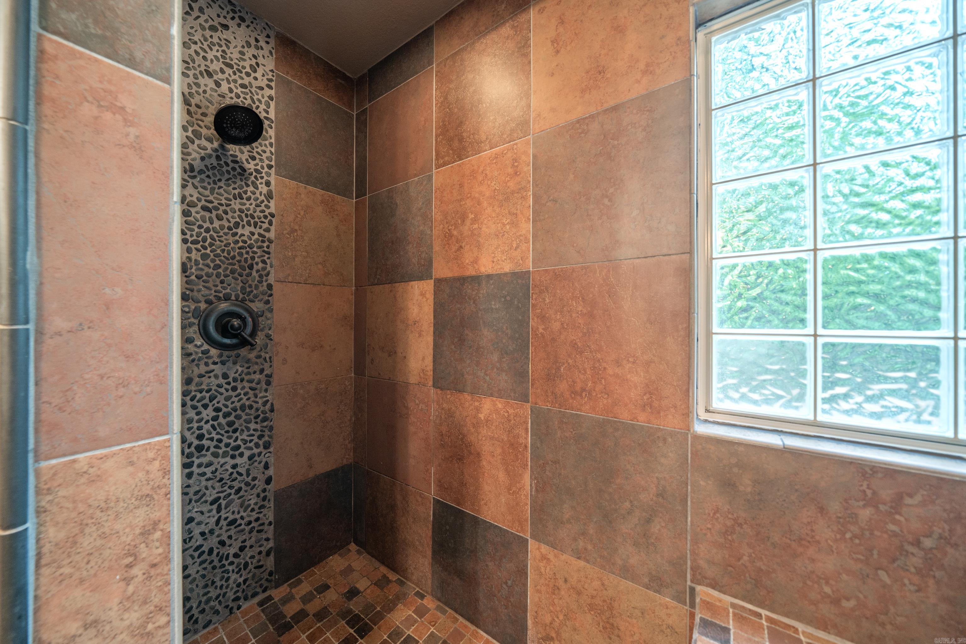 DIAMONDHEAD Q - Residential