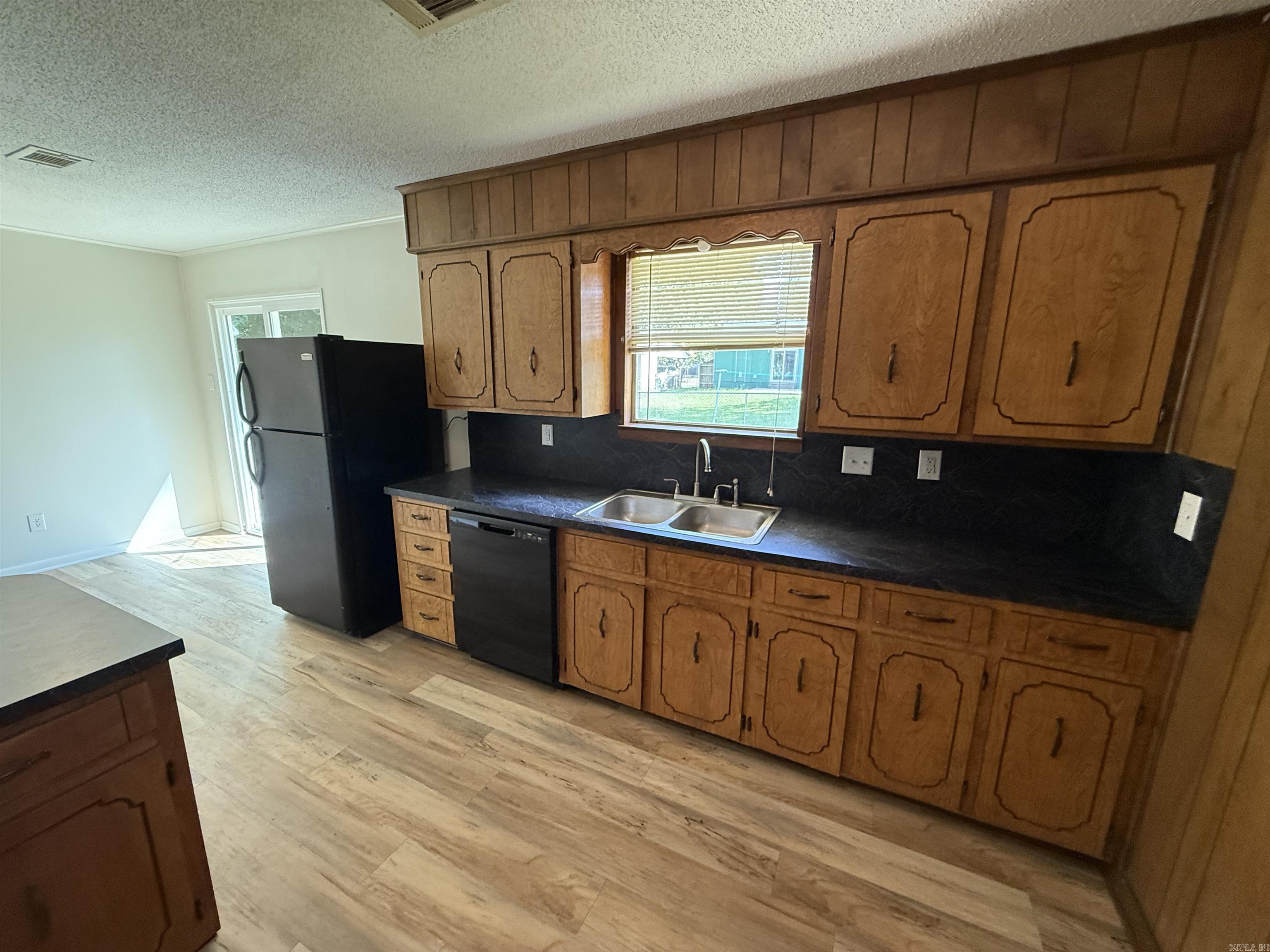 EAST HICKMAN & MCCONNELL - Residential