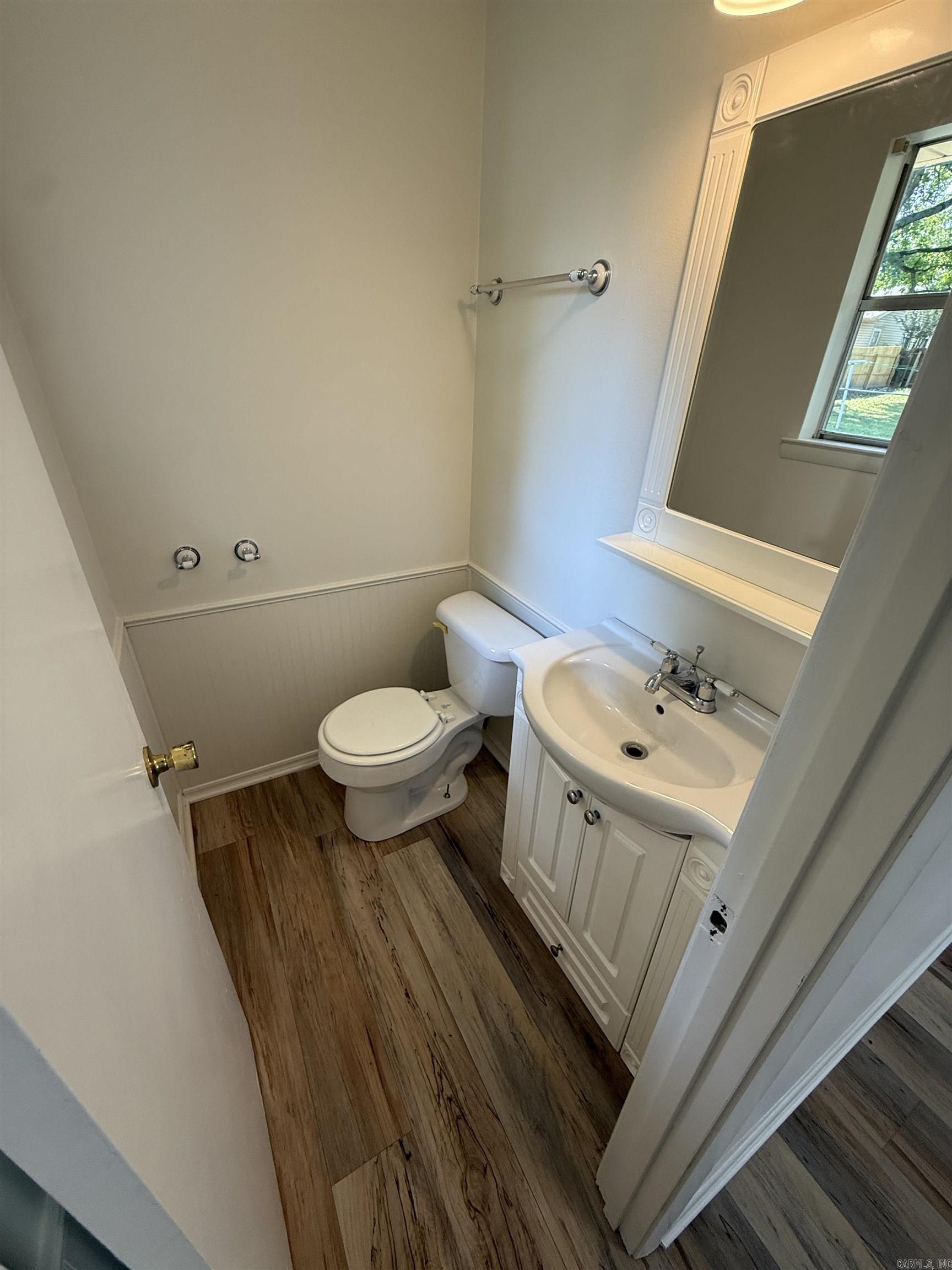 EAST HICKMAN & MCCONNELL - Residential