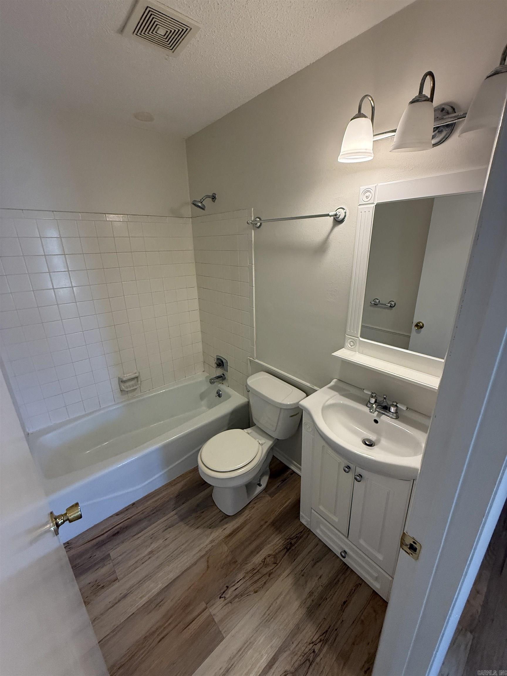 EAST HICKMAN & MCCONNELL - Residential