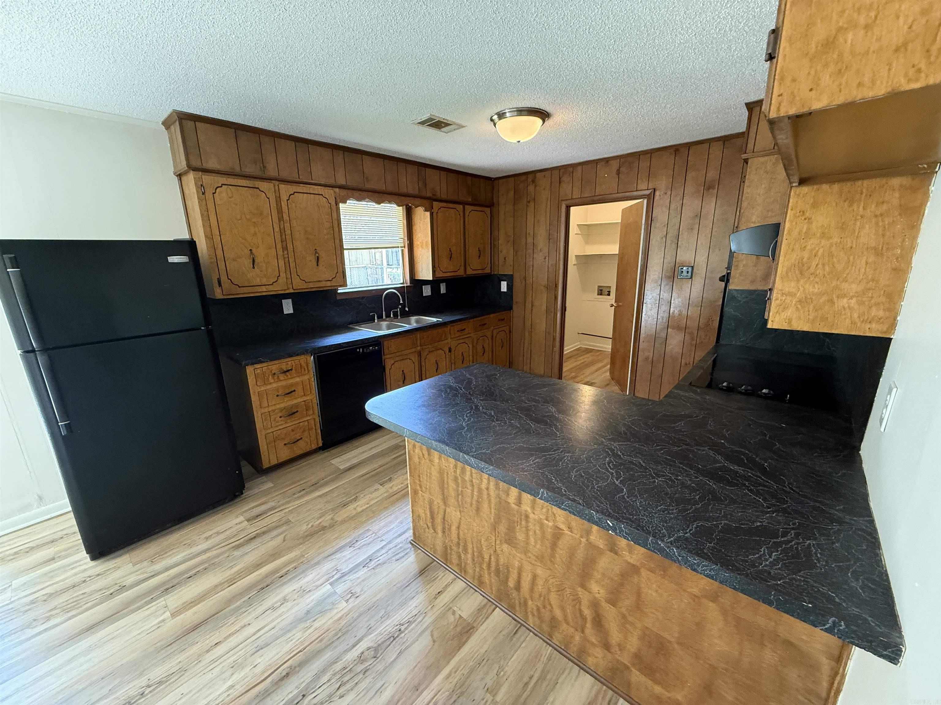 EAST HICKMAN & MCCONNELL - Residential