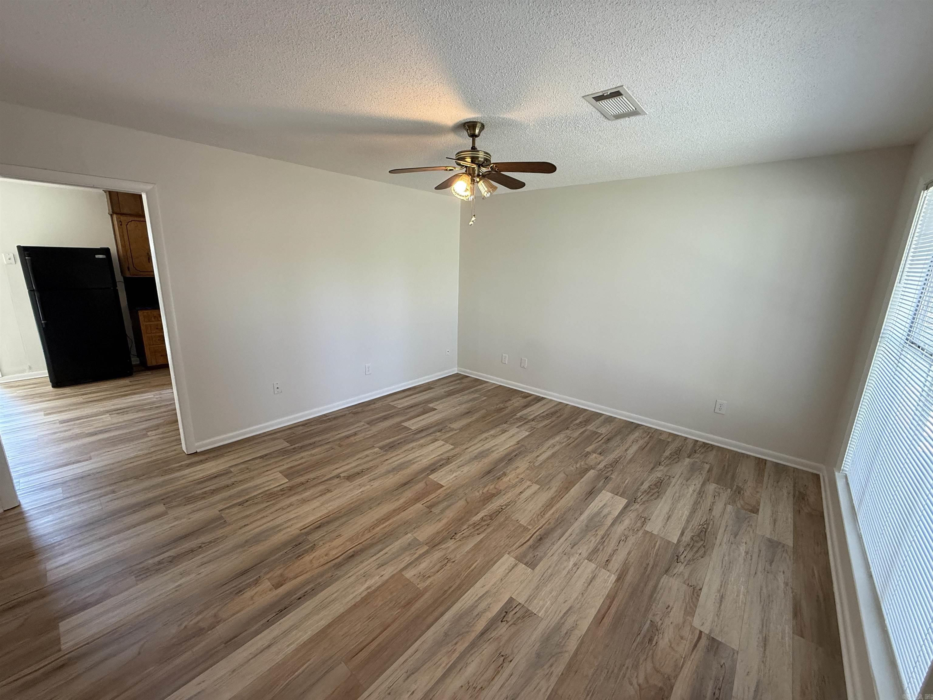 EAST HICKMAN & MCCONNELL - Residential