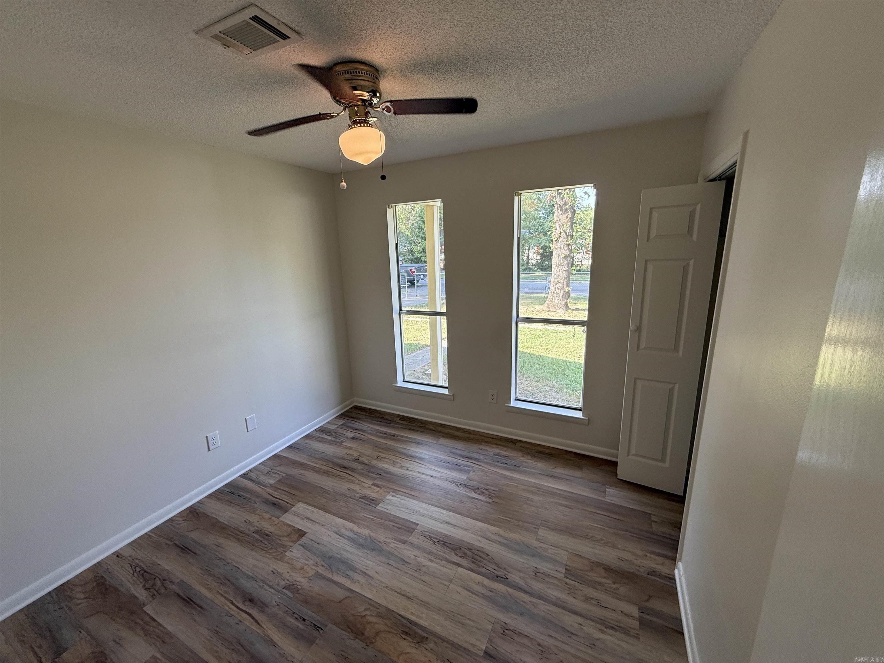 EAST HICKMAN & MCCONNELL - Residential