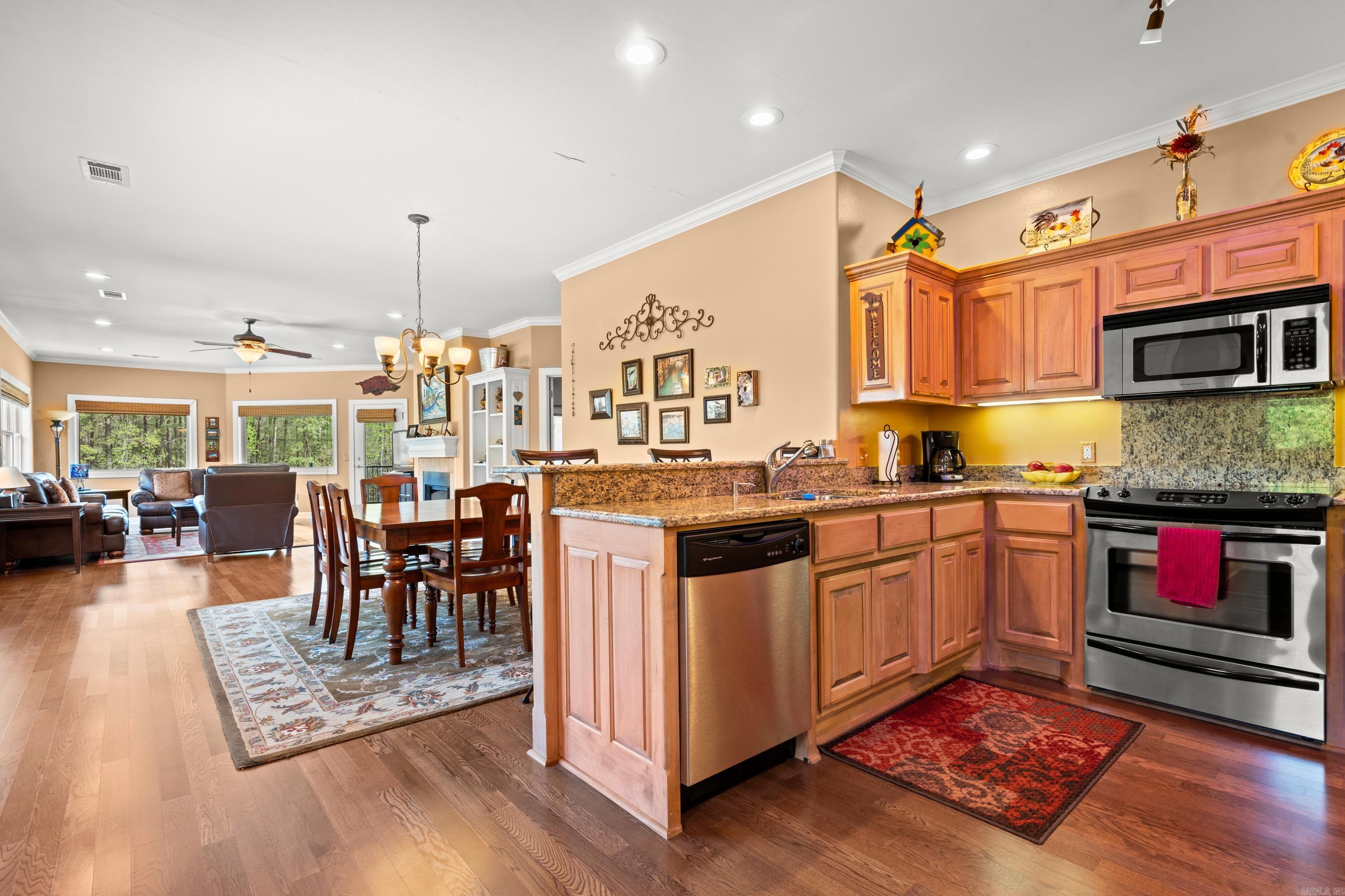WOODLAND HEIGHTS - Residential