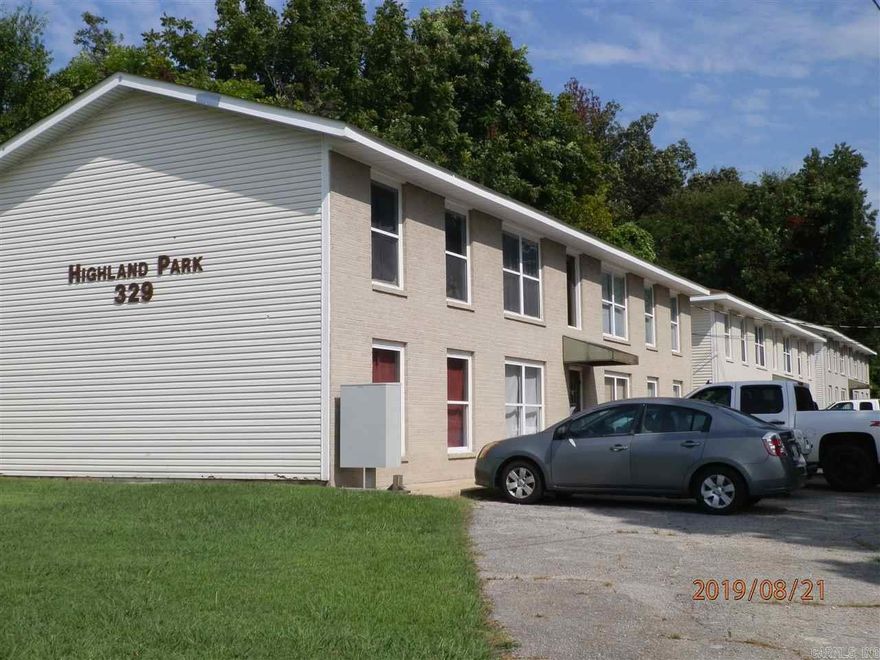 MOVE IN SPECIAL: Free 1st month rent/prorated rent depending on when occupancy is taken. Expires 2/15/20 (Discount doesn't apply to other charges/fees.) Very convenient location close to downtown, schools and churches.  Stove, fridge, & dishwasher are furnished. Appliances & central heat/air are all electric. Section 8 accepted. Application required with non-refundable tenant screening fee. OPTIONAL: Pay an additional $160.00 per month & Landlord will pay electric, water, sewer, trash collection.