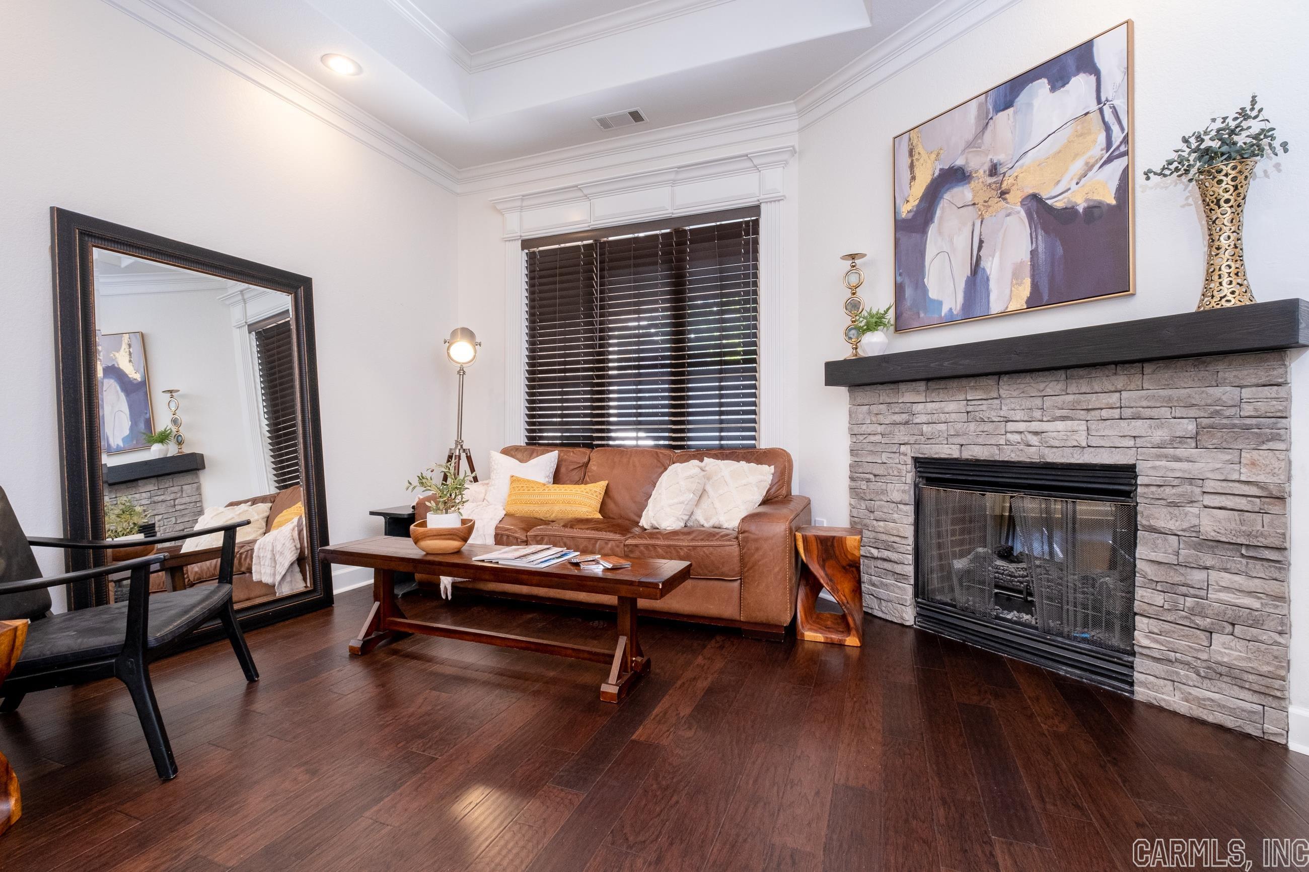 THE VILLAGES OF WELLINGTON - Residential