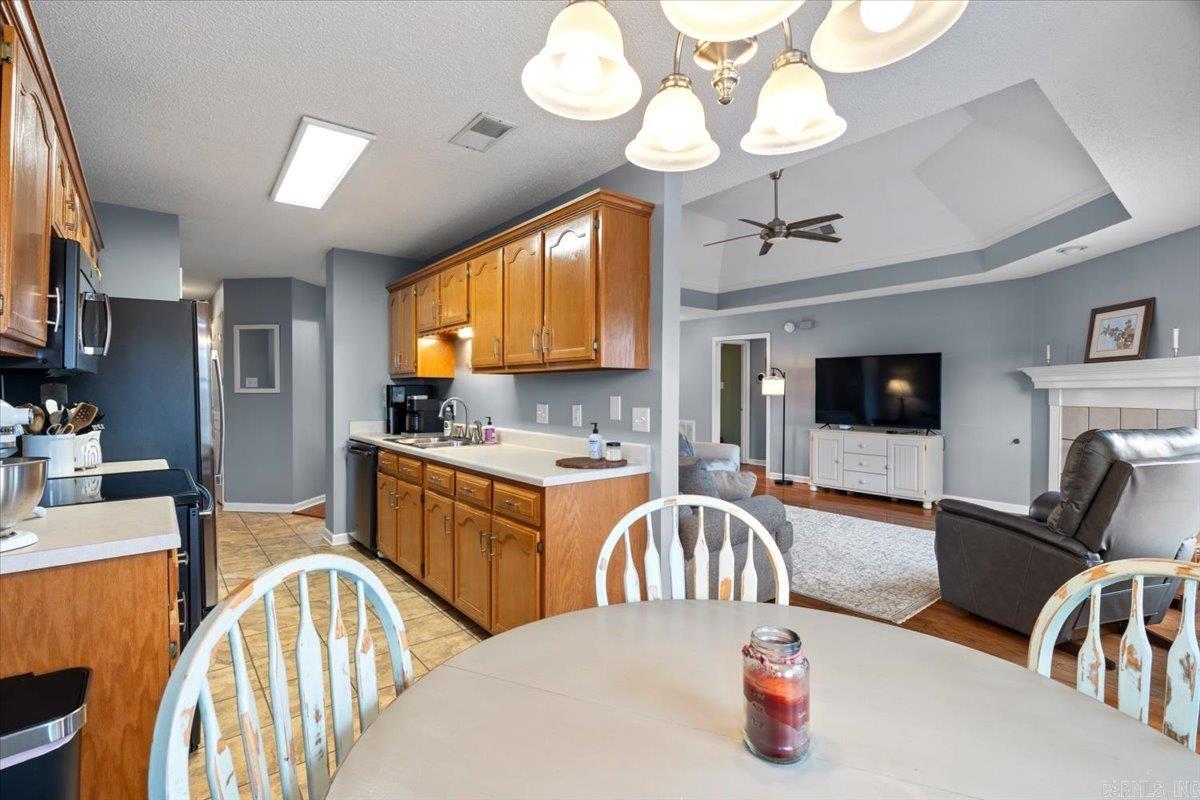 PLEASANT WOODS - Residential