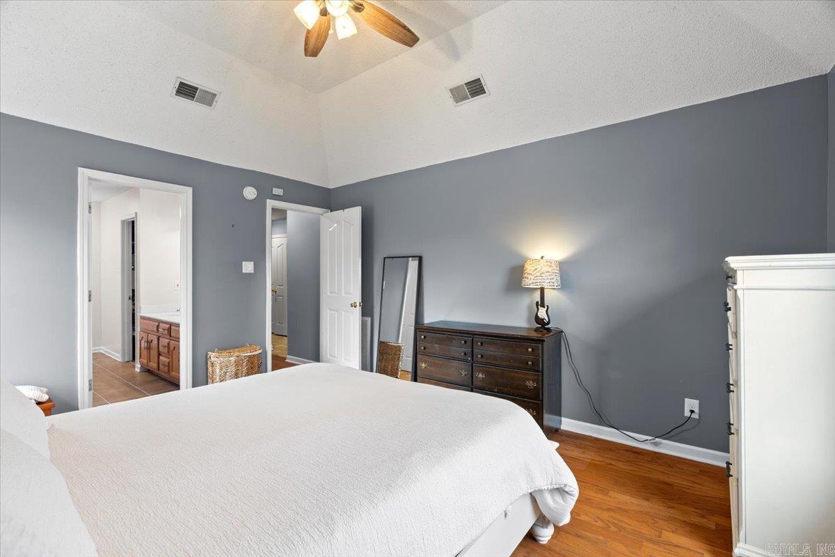 PLEASANT WOODS - Residential