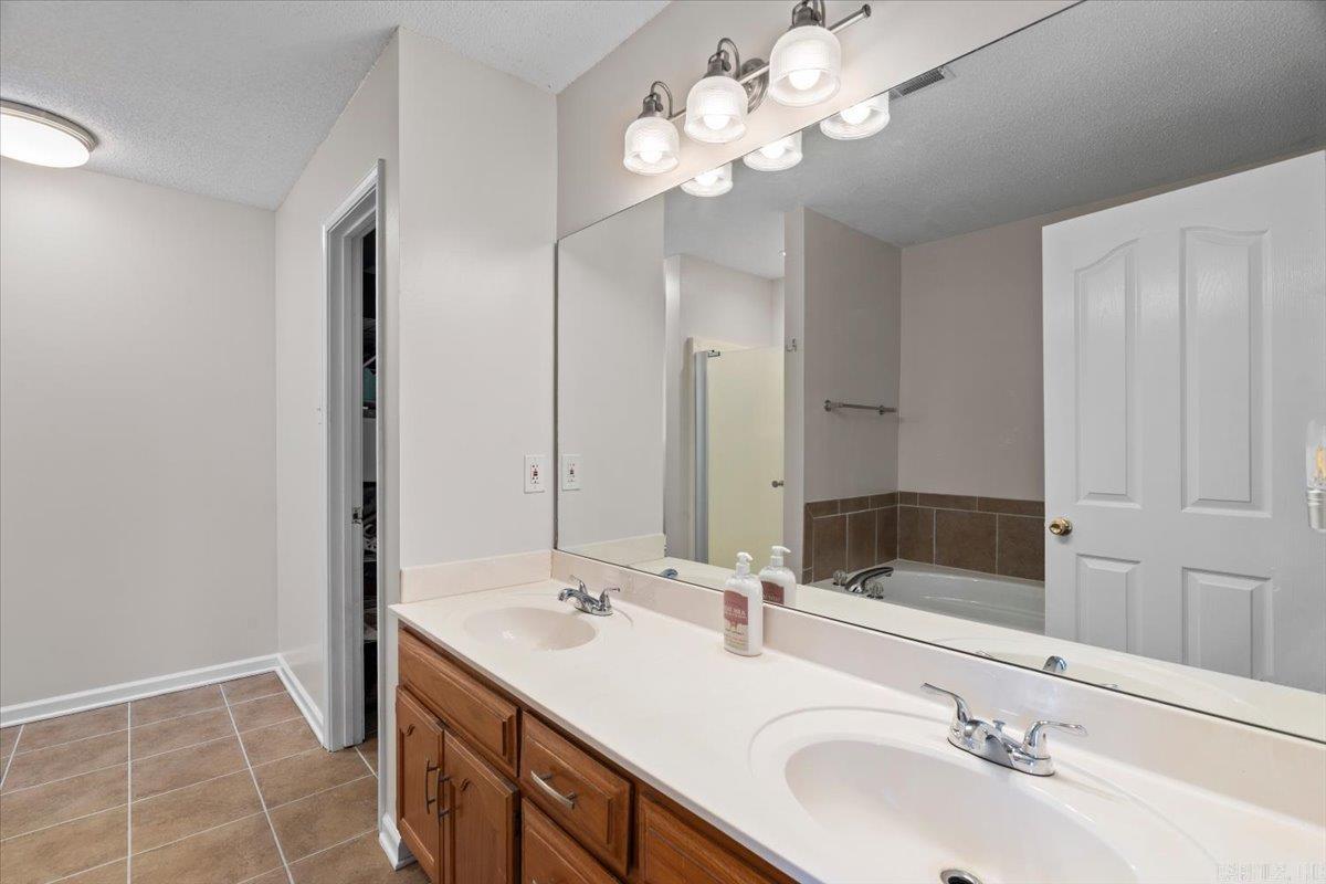 PLEASANT WOODS - Residential