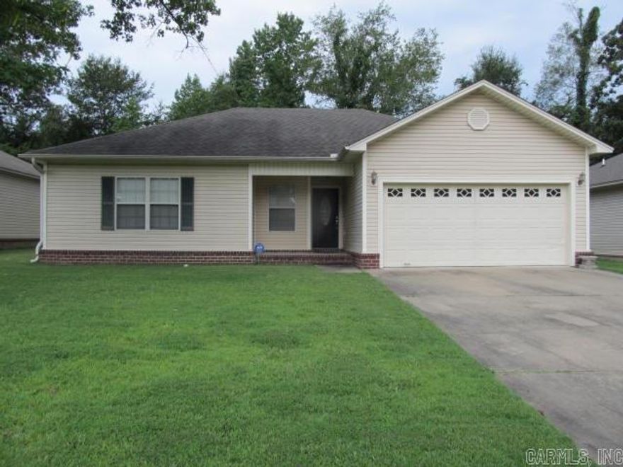 3 bedroom 2 bath home available. Garage parking. Fenced back yard. Lease terms 12 months, $1000 deposit, $40 application fee. Apply online at c21prjxrentals.com