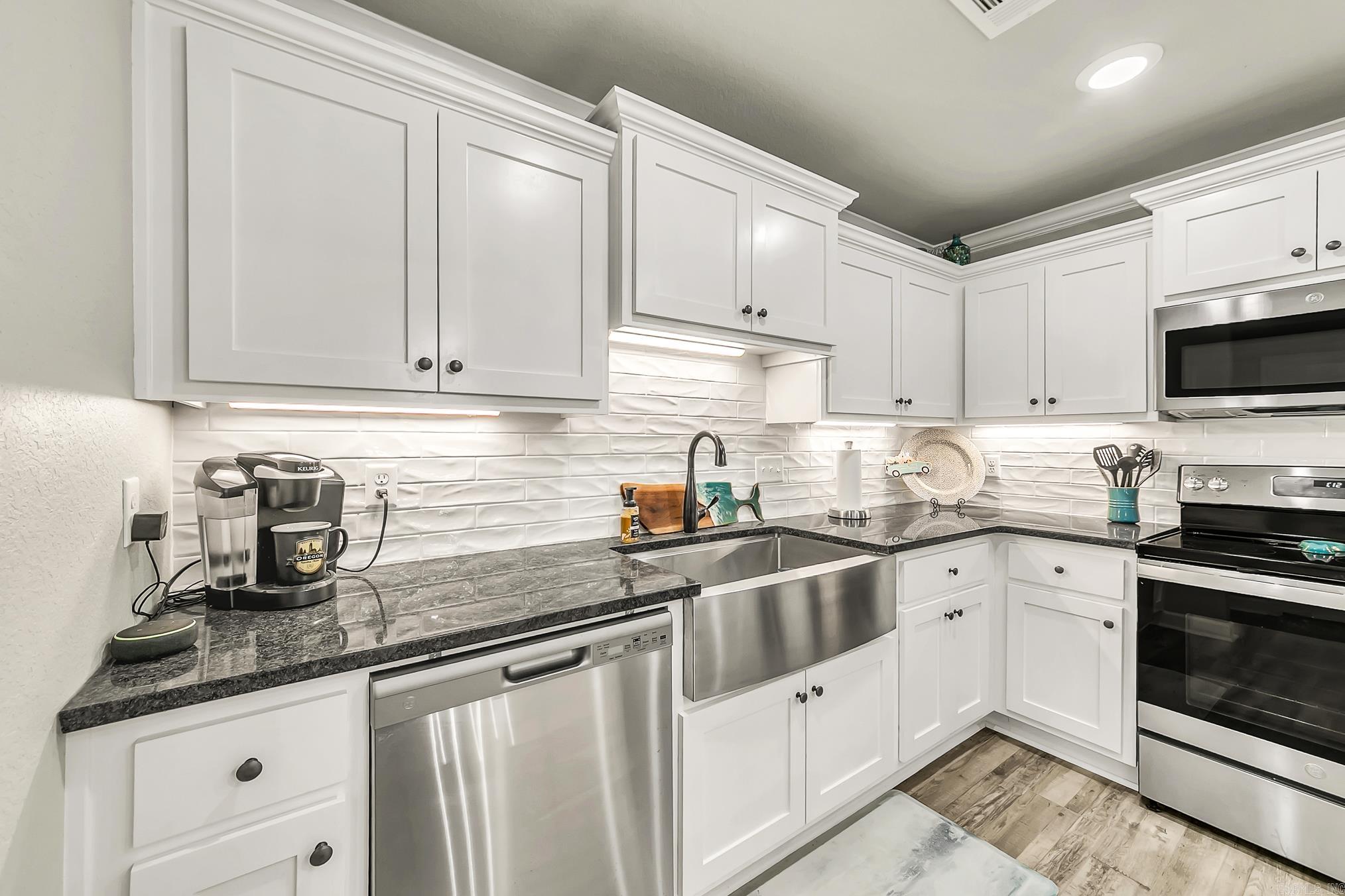 AUTUMN BROOKE - Residential